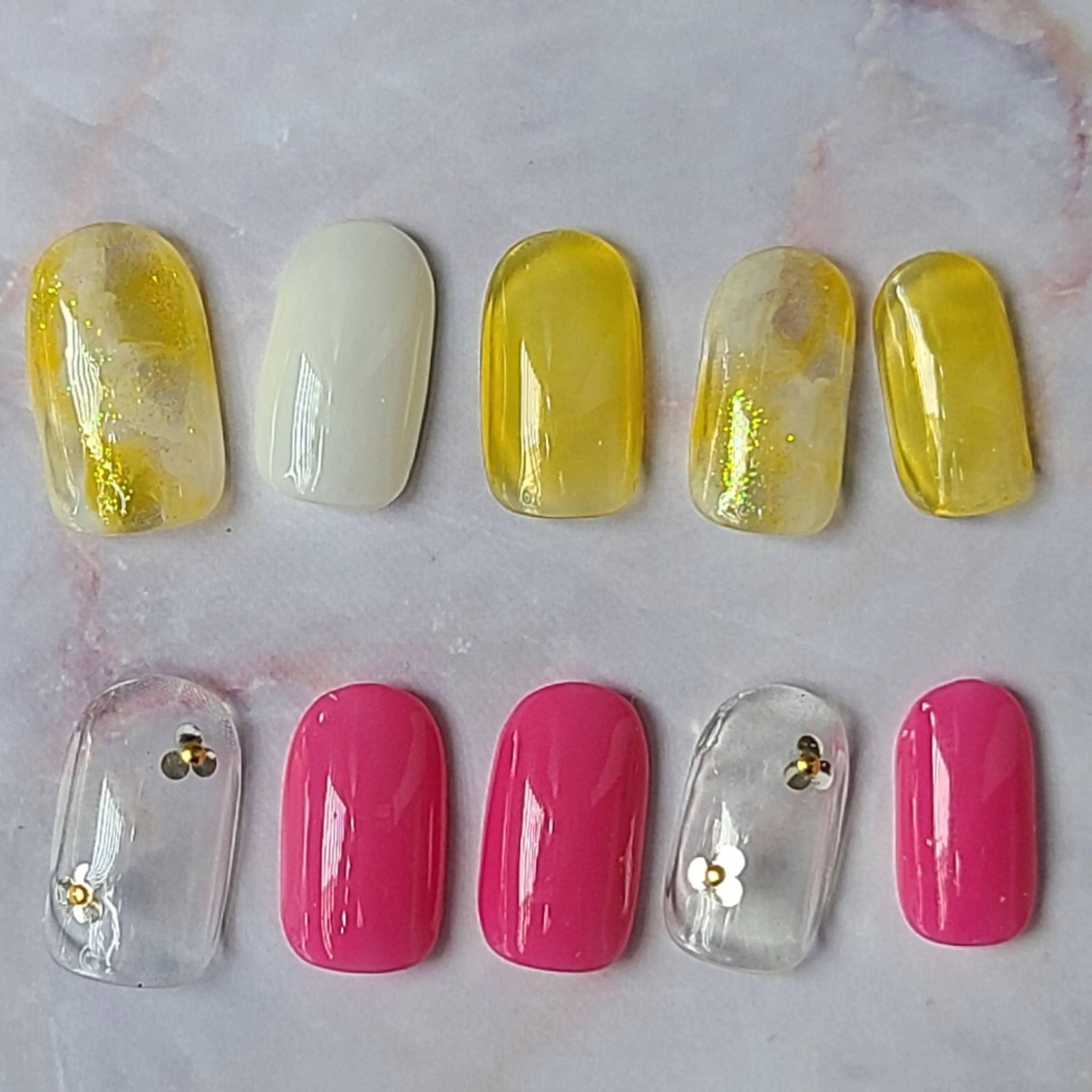 ネイル ハンドネイル 6RokuHair（ロクヘアー)所属・門川 茉奈美のネイルデザイン