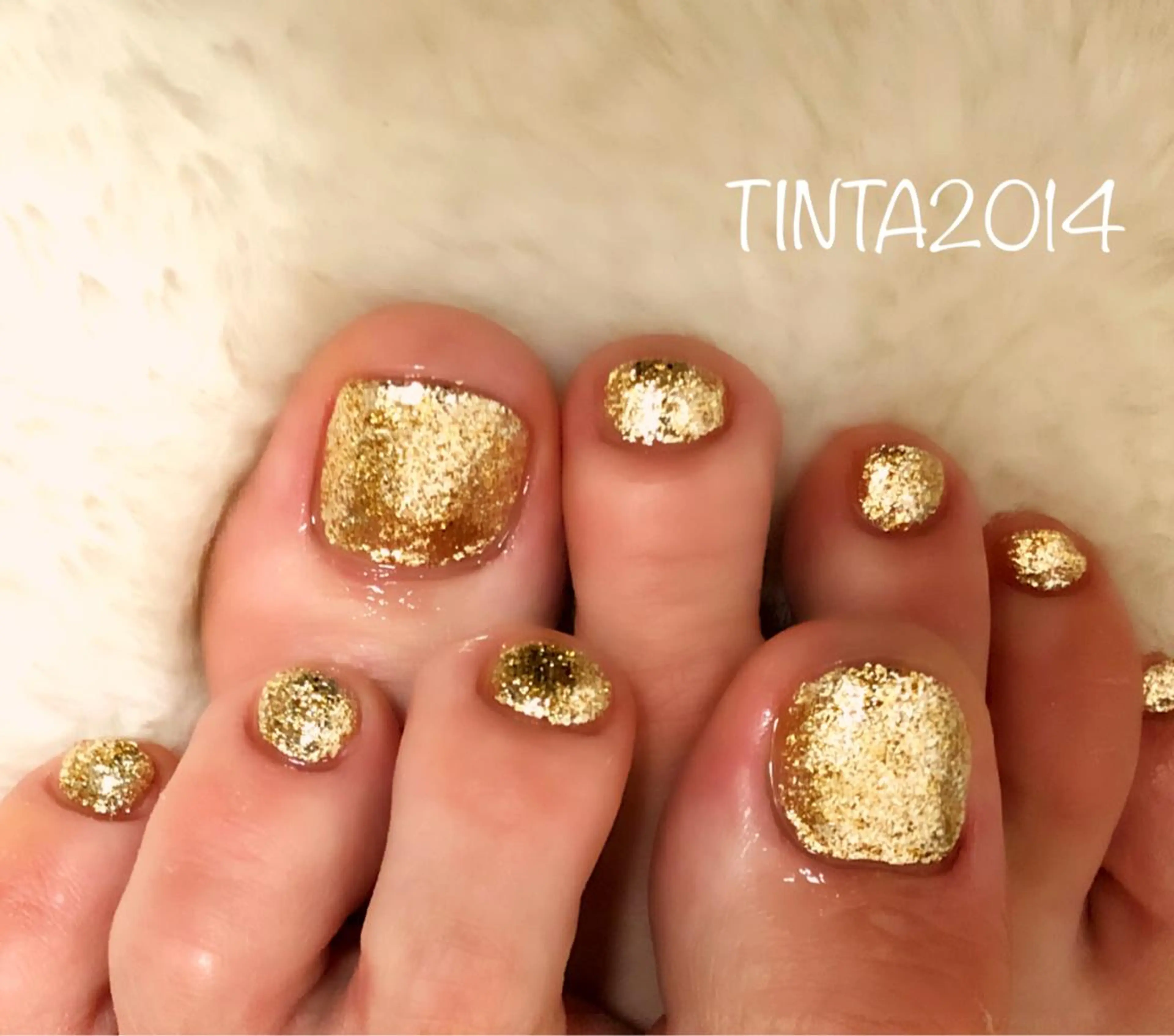 ネイル フットネイル ゴールド ネイルサロン ティンタ所属・馬場 典子のネイルデザイン