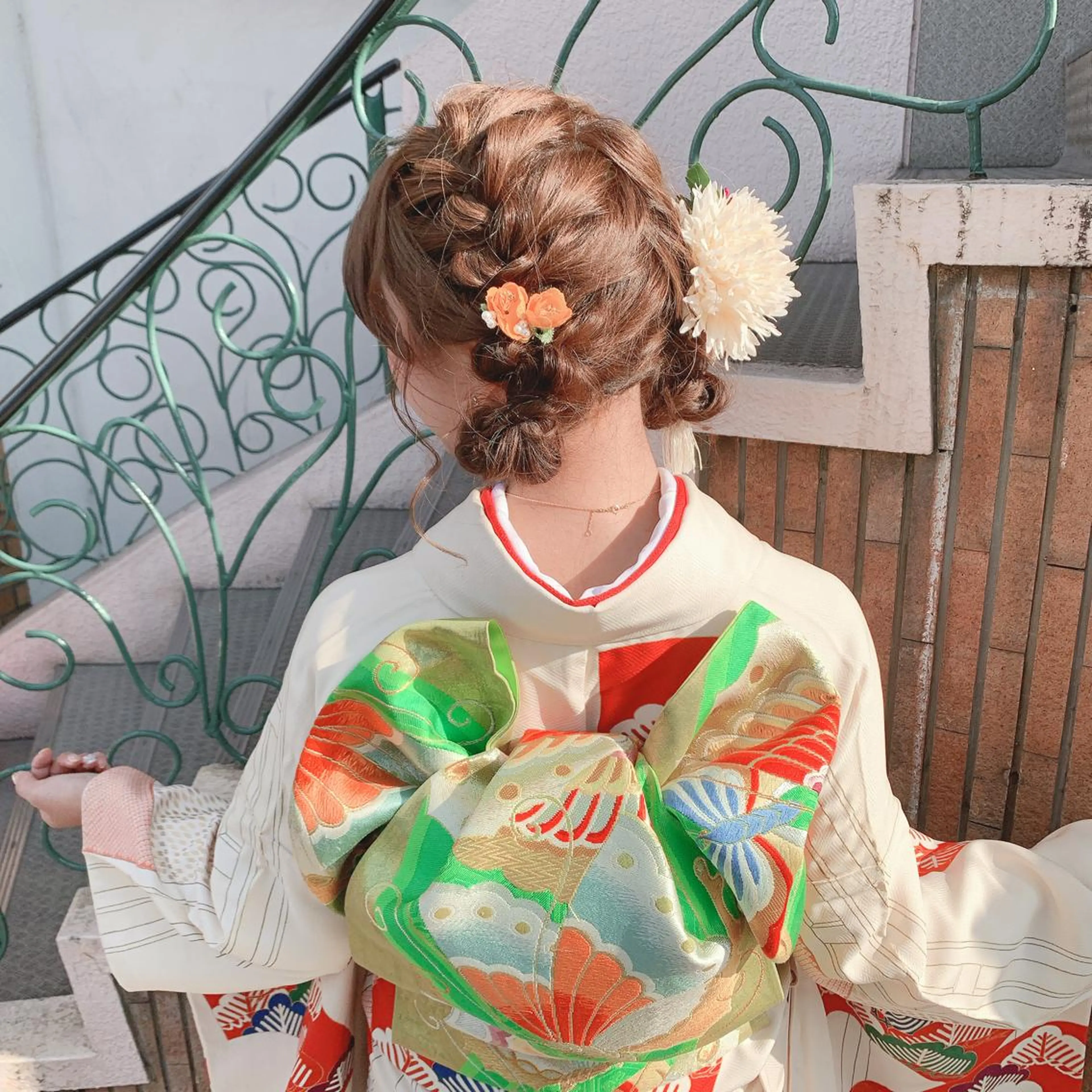 ミディアム カレンダー 弁天町Tomoのヘアスタイル