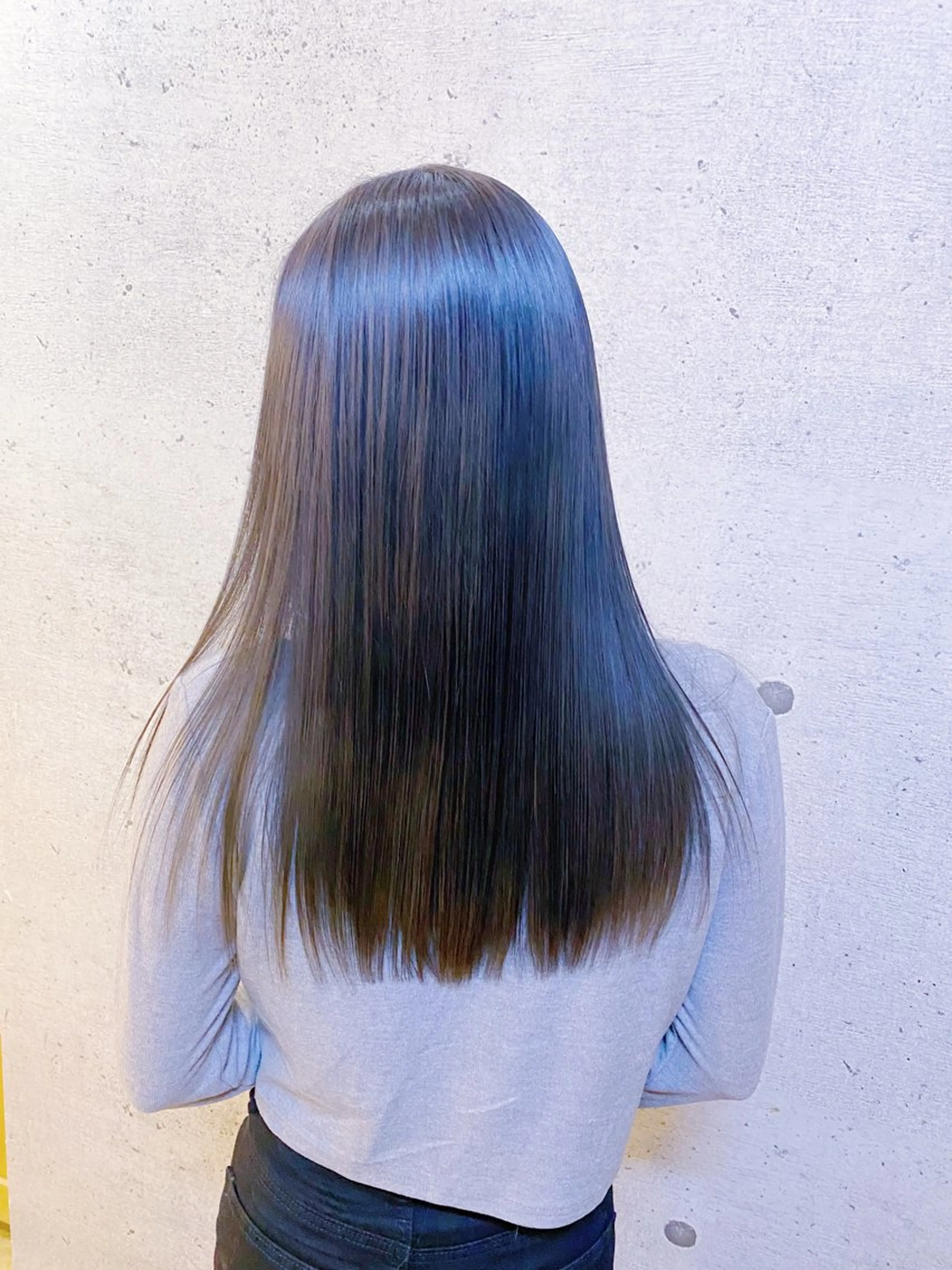 セミロング カラー カット ヘアカラー トリートメント 久保 敏之のヘアスタイル