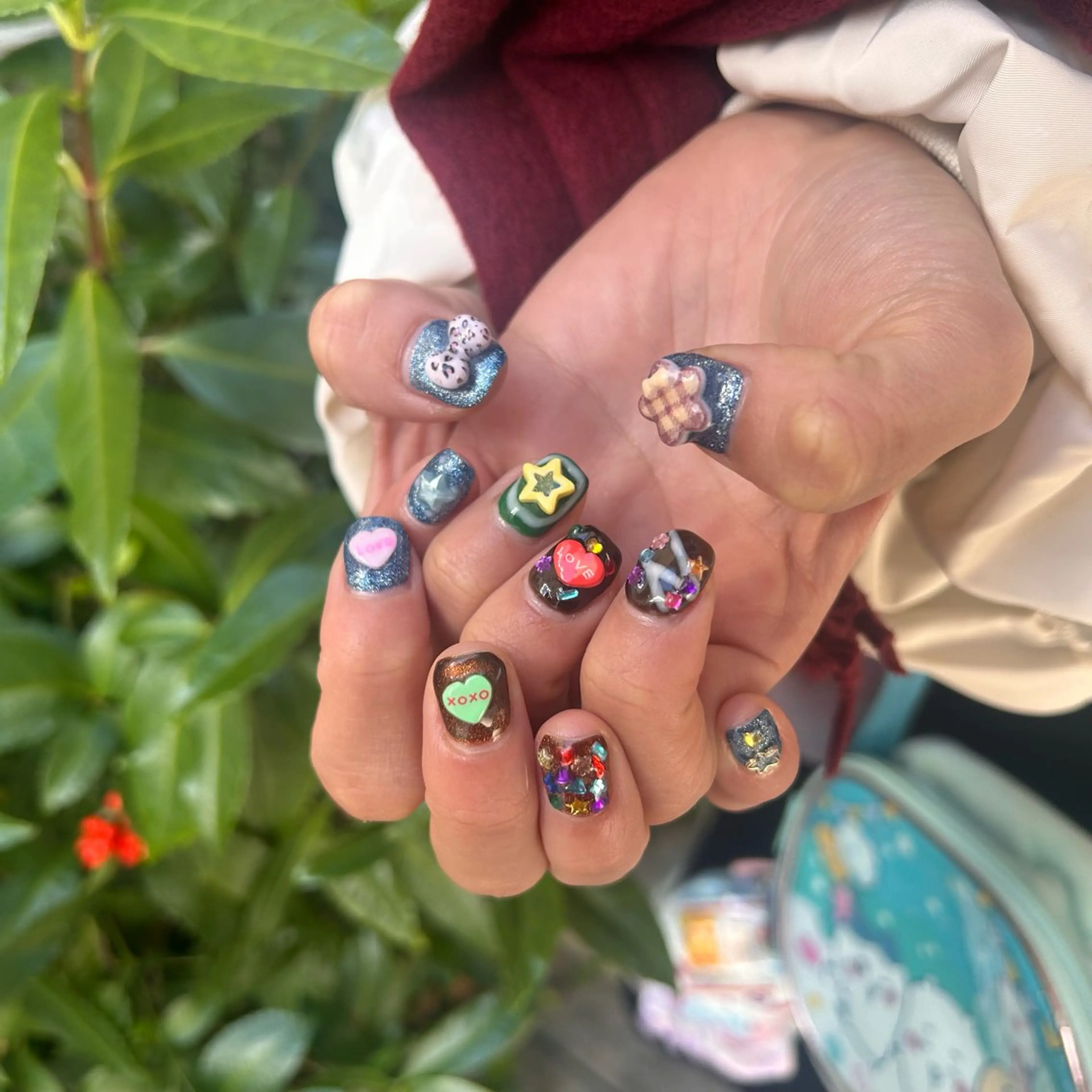 ネイル NANAE ネイル🌈虹のネイルデザイン