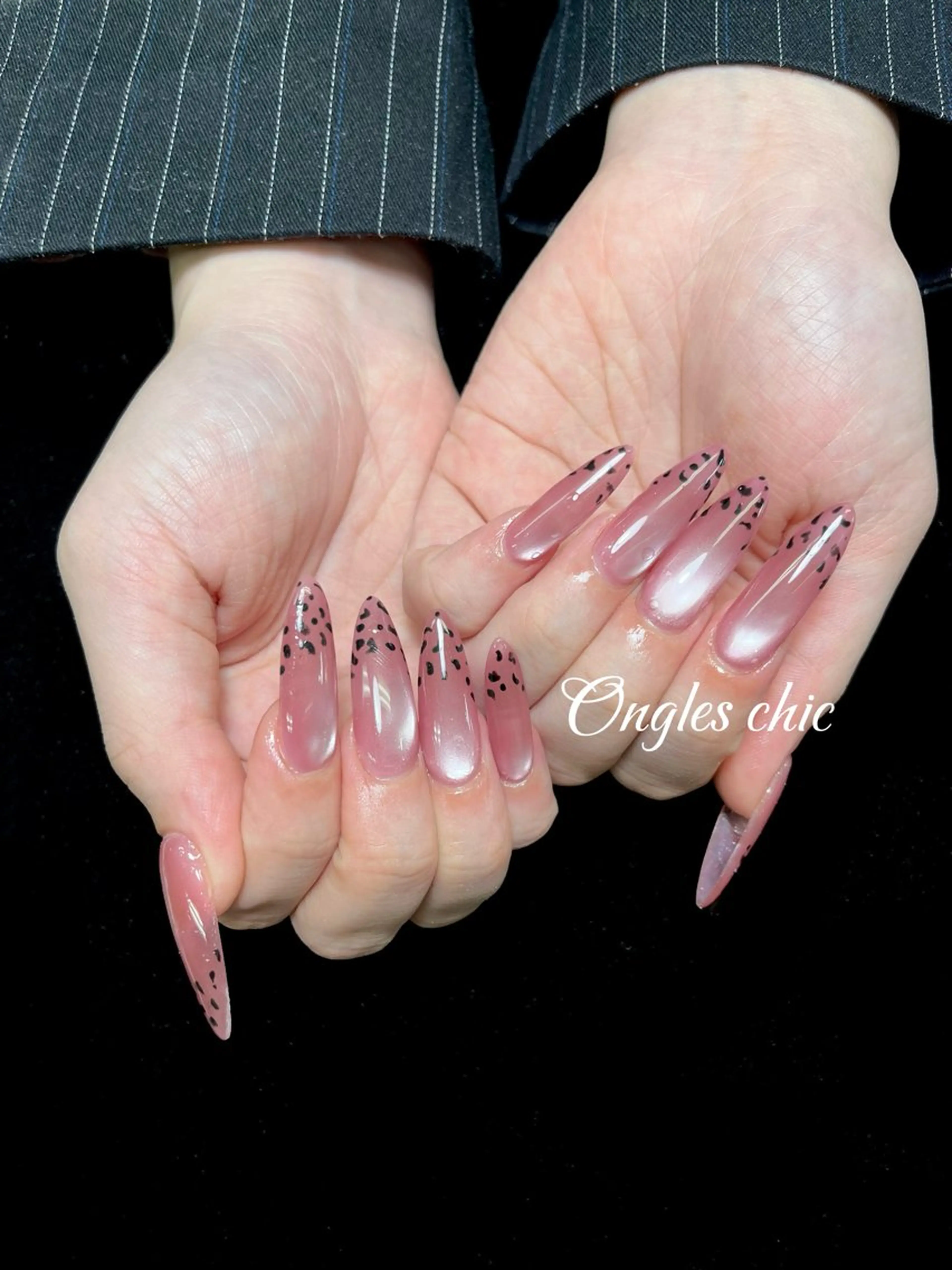 ネイル ハンドネイル ongles chicのネイルデザイン