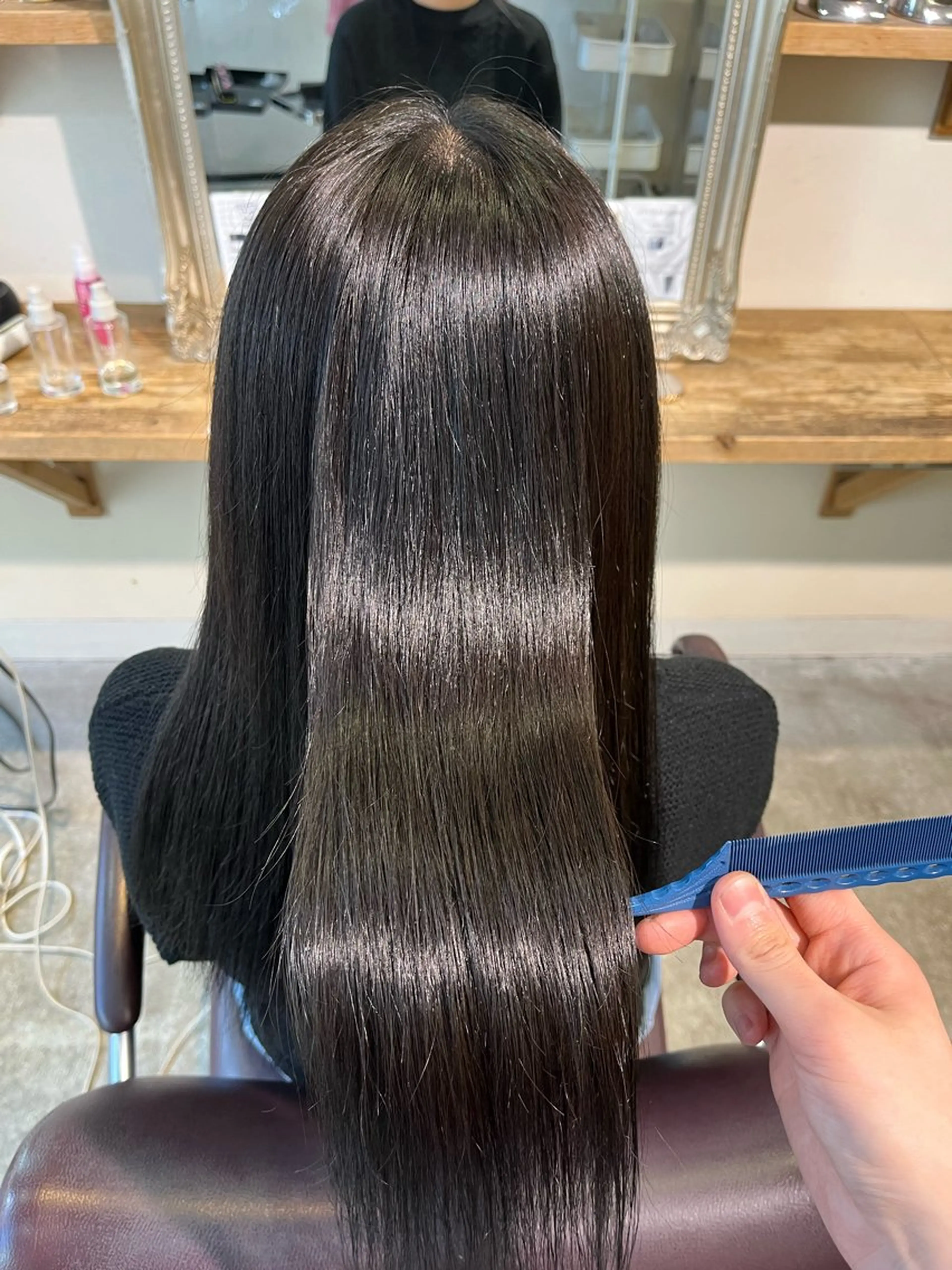 ロング カラー ヘアカラー トリートメント フェザーパーマ🌙 毛流れ yuzukiのヘアスタイル