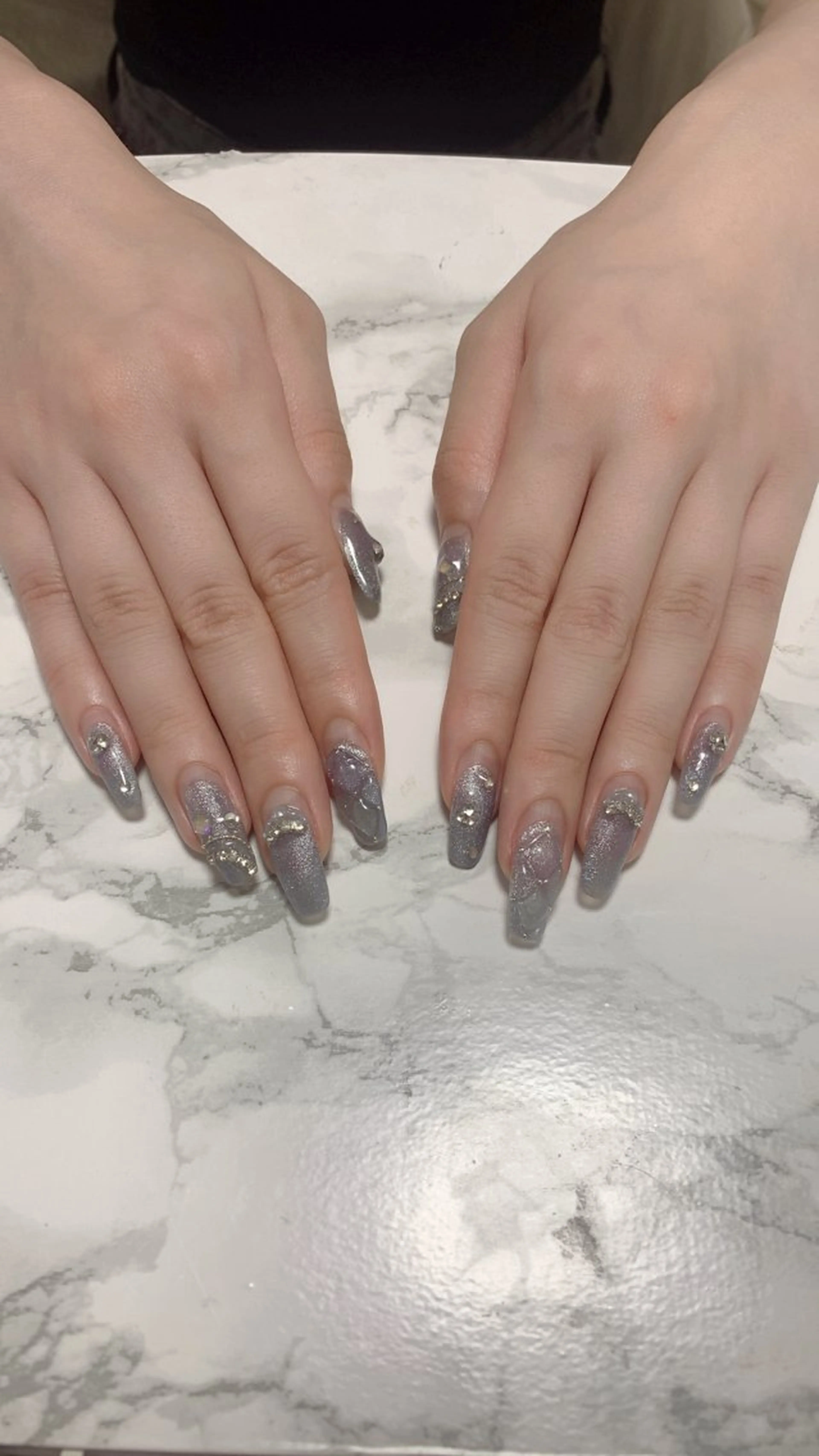 ネイル はな💎ネイル ワンホン、長さ出しのネイルデザイン