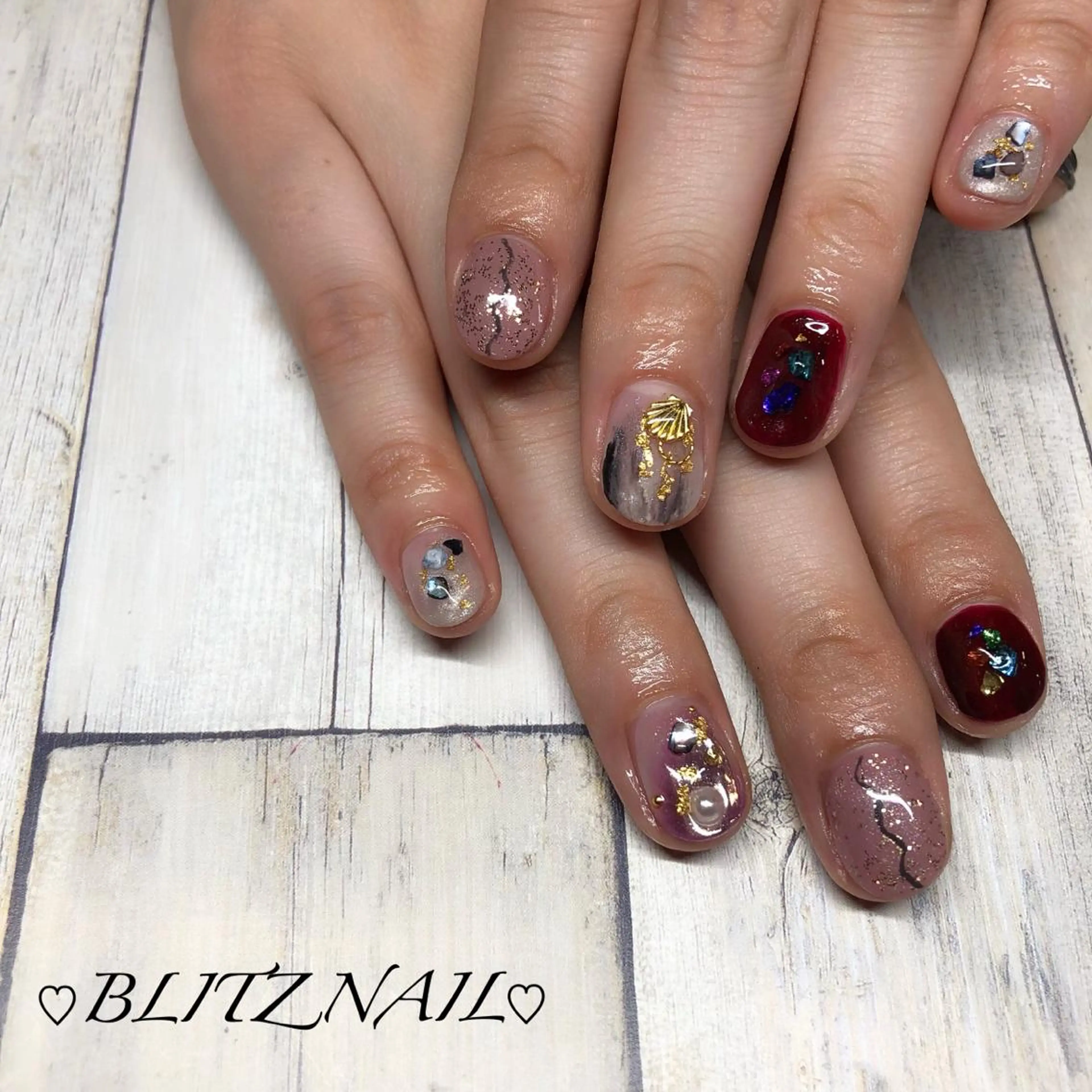 ネイル BLITZ Nail 岩田💅🏻✨のネイルデザイン