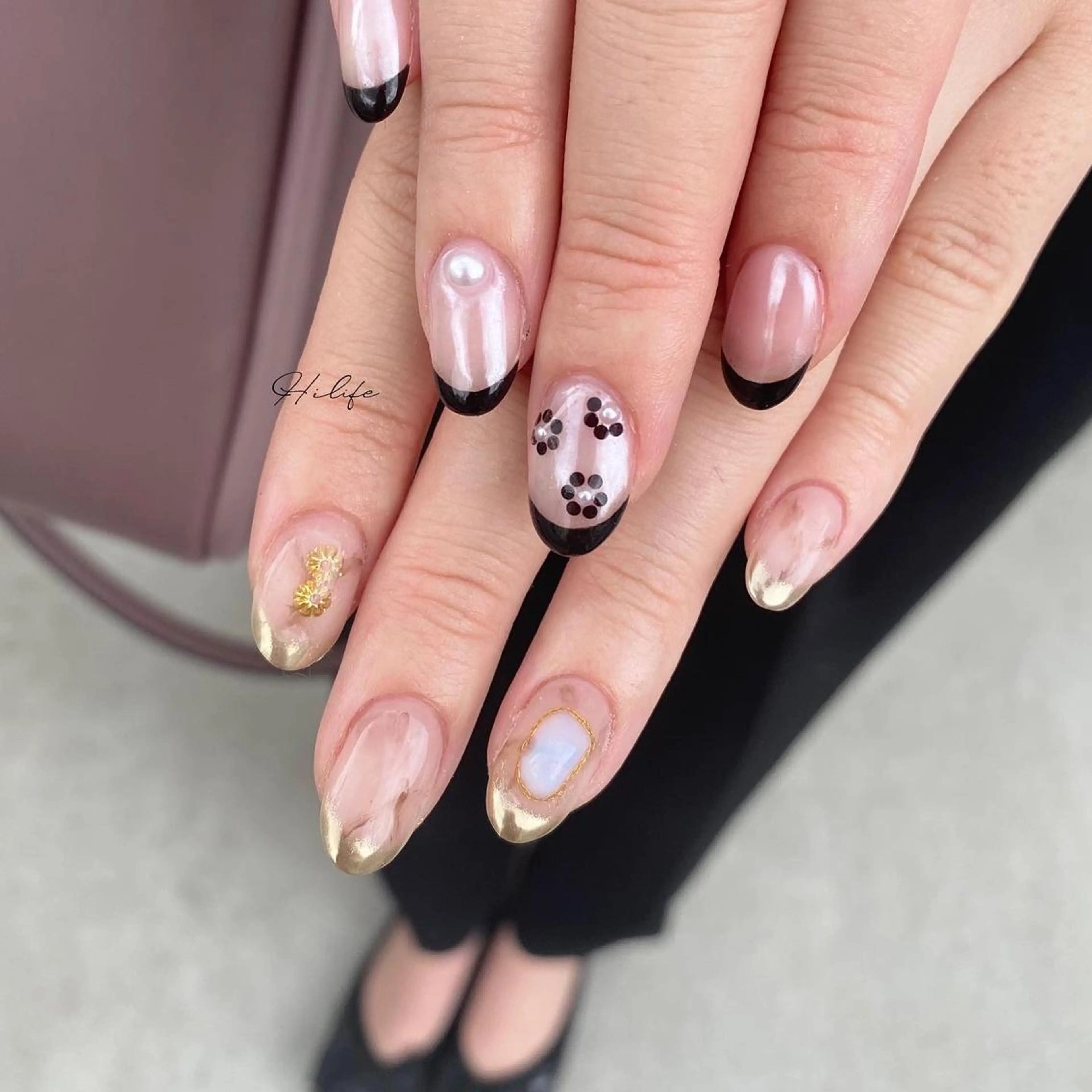 ネイル フレンチネイル ネイルチップ ハンドネイル Nail Adore.のネイルデザイン