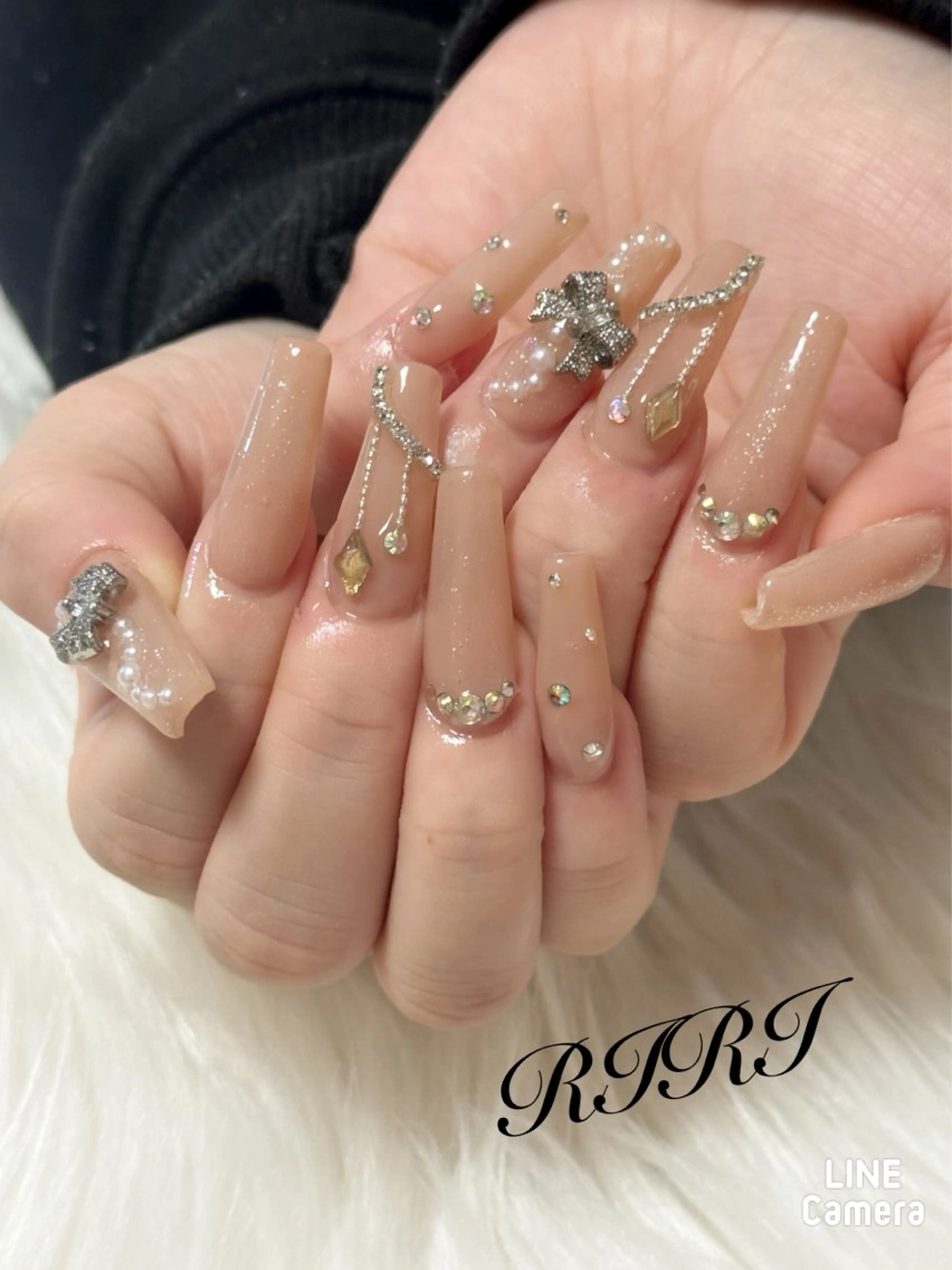 ネイル ジェルネイル ガーリー キラキラネイル 韓国ネイル ラメ(グリッター) riri オーナーのネイルデザイン