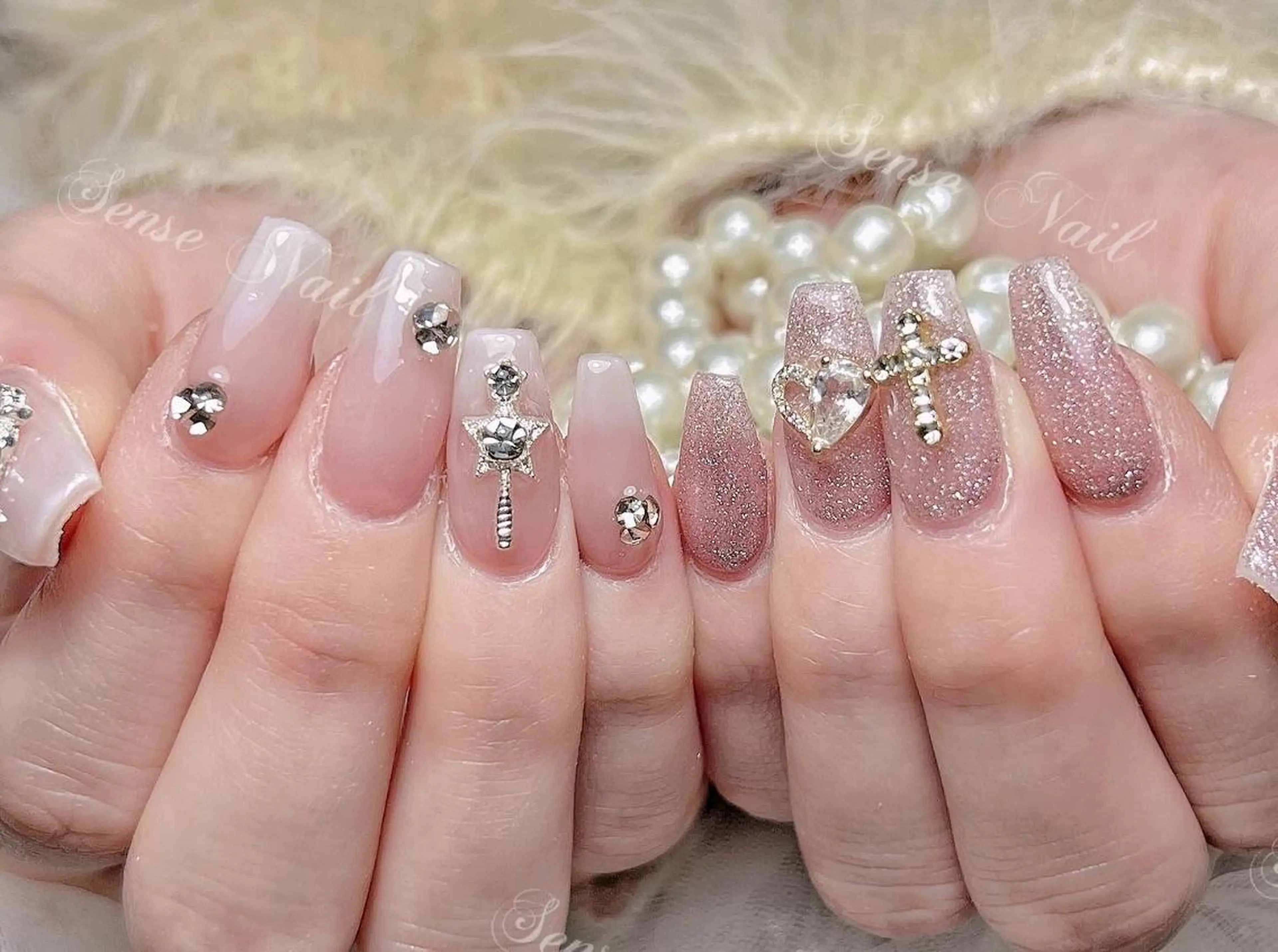 ネイル ハンドネイル ハンドケア 🦋Yumiio 🦋のネイルデザイン