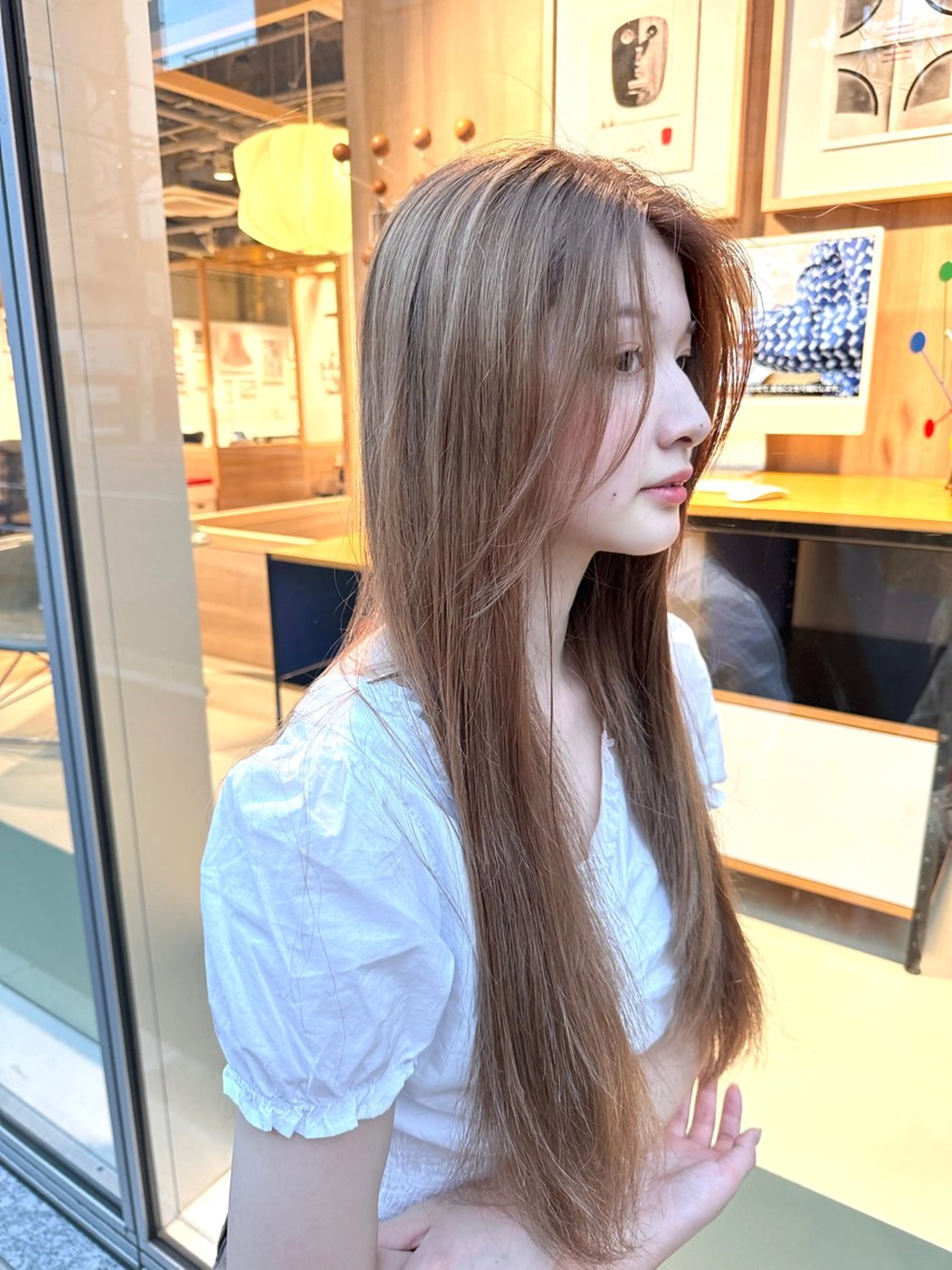 ロング カラー ベージュカラー ブリーチ ブロンド ブロンドベージュ ヘアカラー トリートメント ボブ/レイヤー/ケア パーマ/リュウタのヘアスタイル