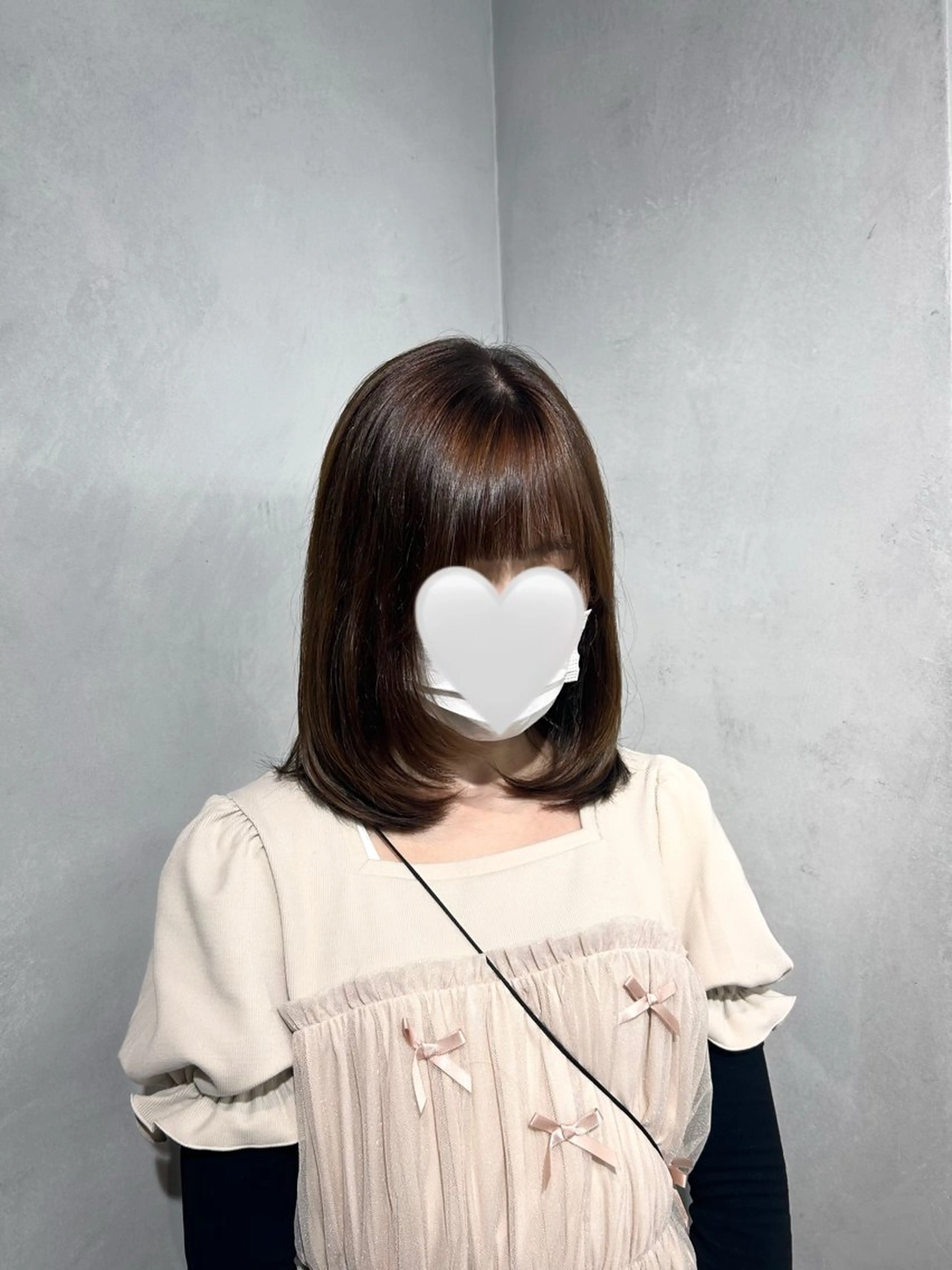 ミディアム ミディアムレイヤー 顔周りカット レイヤーカット 大村 咲羅のヘアスタイル