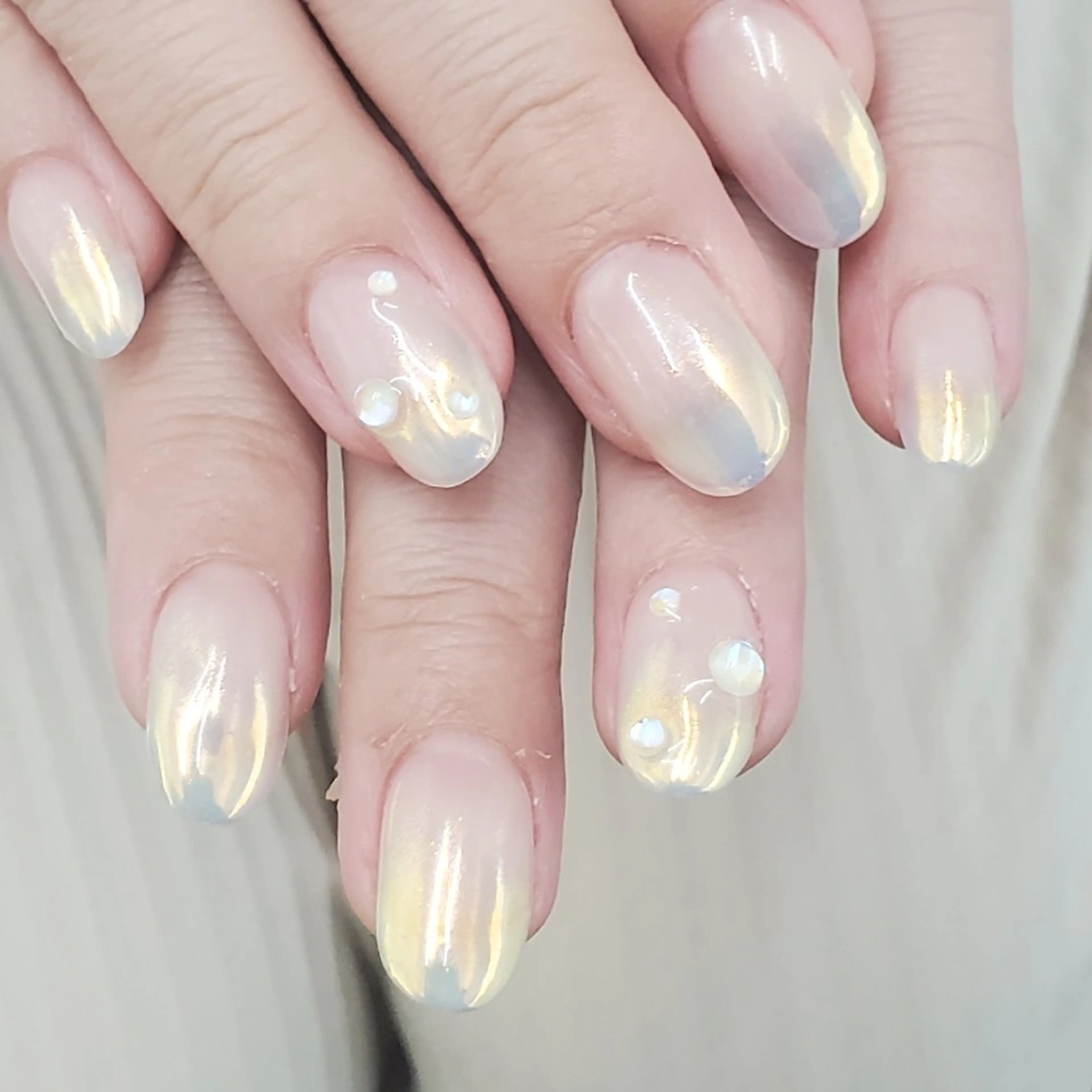 ネイル オーロラネイル 持ち込み MOM 原宿店所属・MoM マムネイル原宿のネイルデザイン