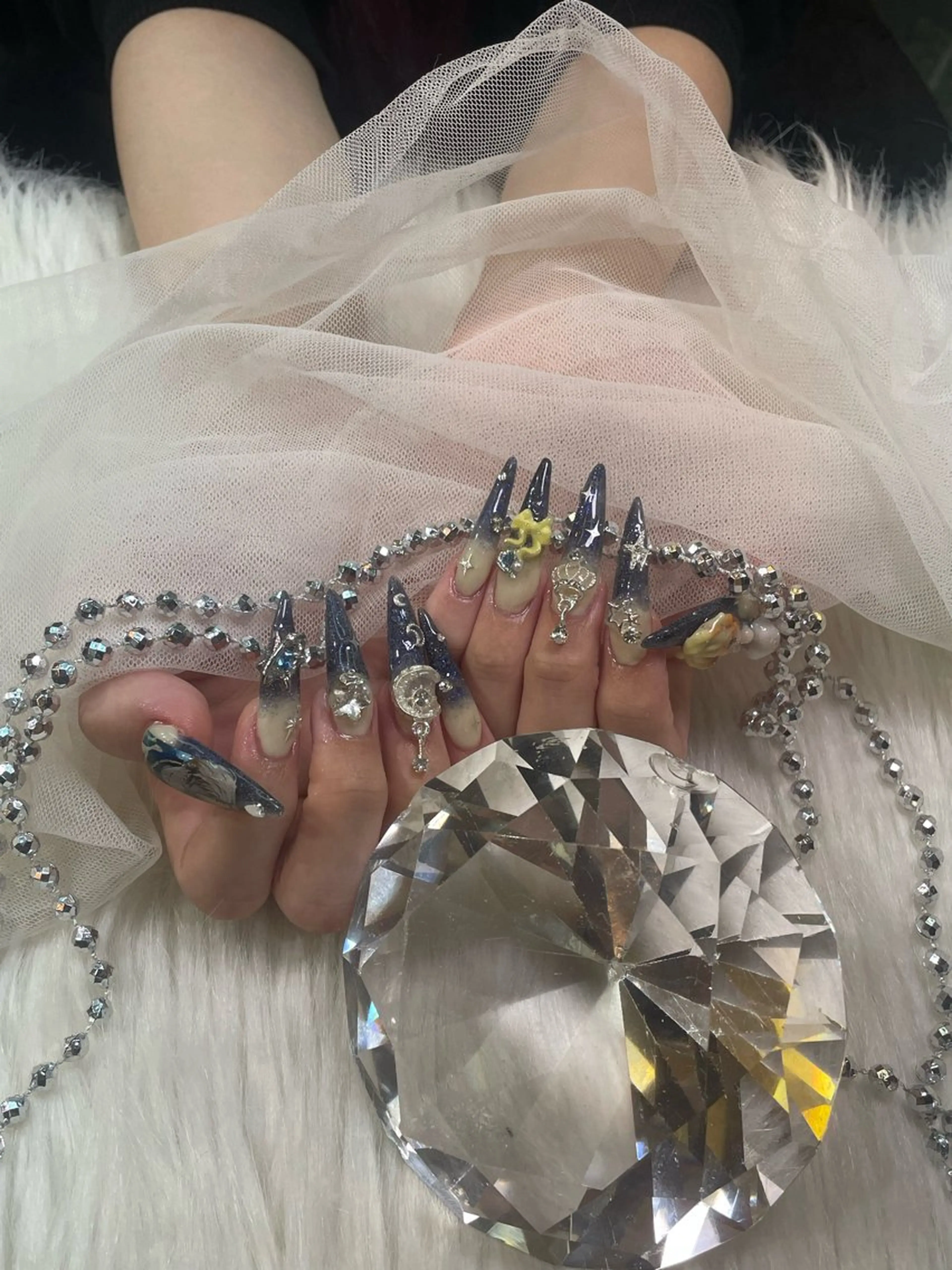 ネイル ベスティオーラ所属・ベスティオーラ 花香のネイルデザイン