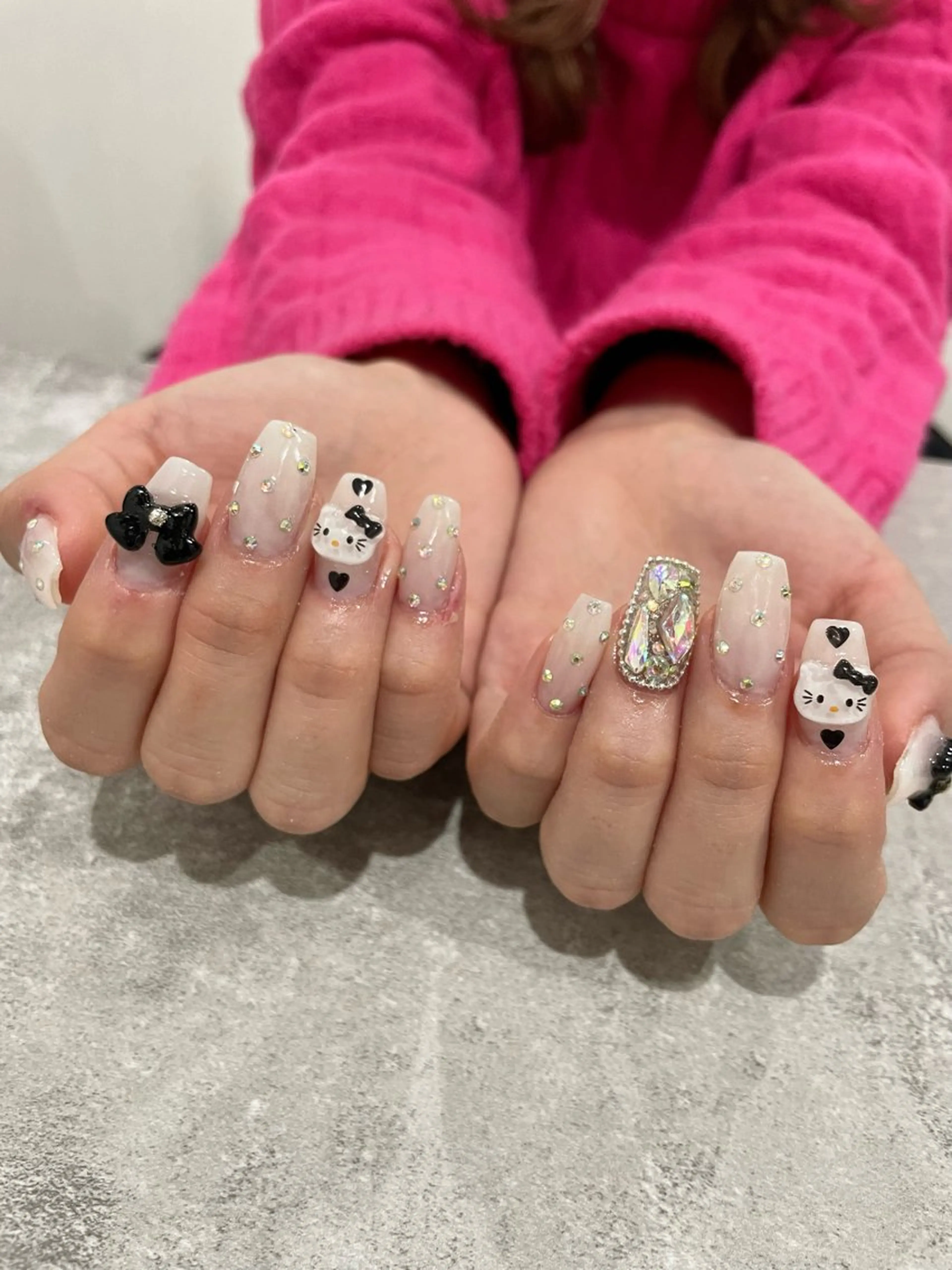 ネイル 持ち込み ハンドネイル Raviliss ♡のネイルデザイン