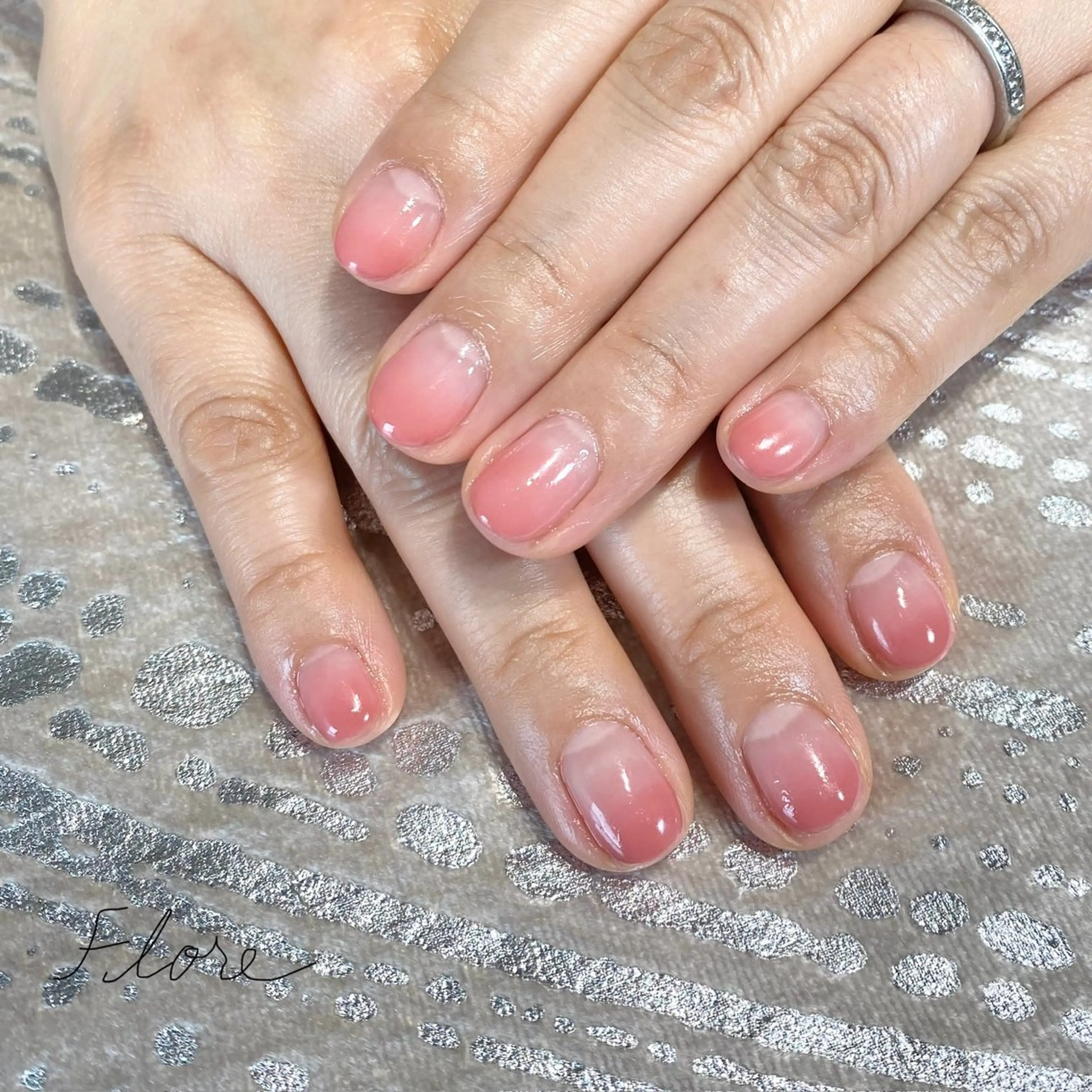 ネイル Flore (フロール)の眉毛・アイブロウイメージ