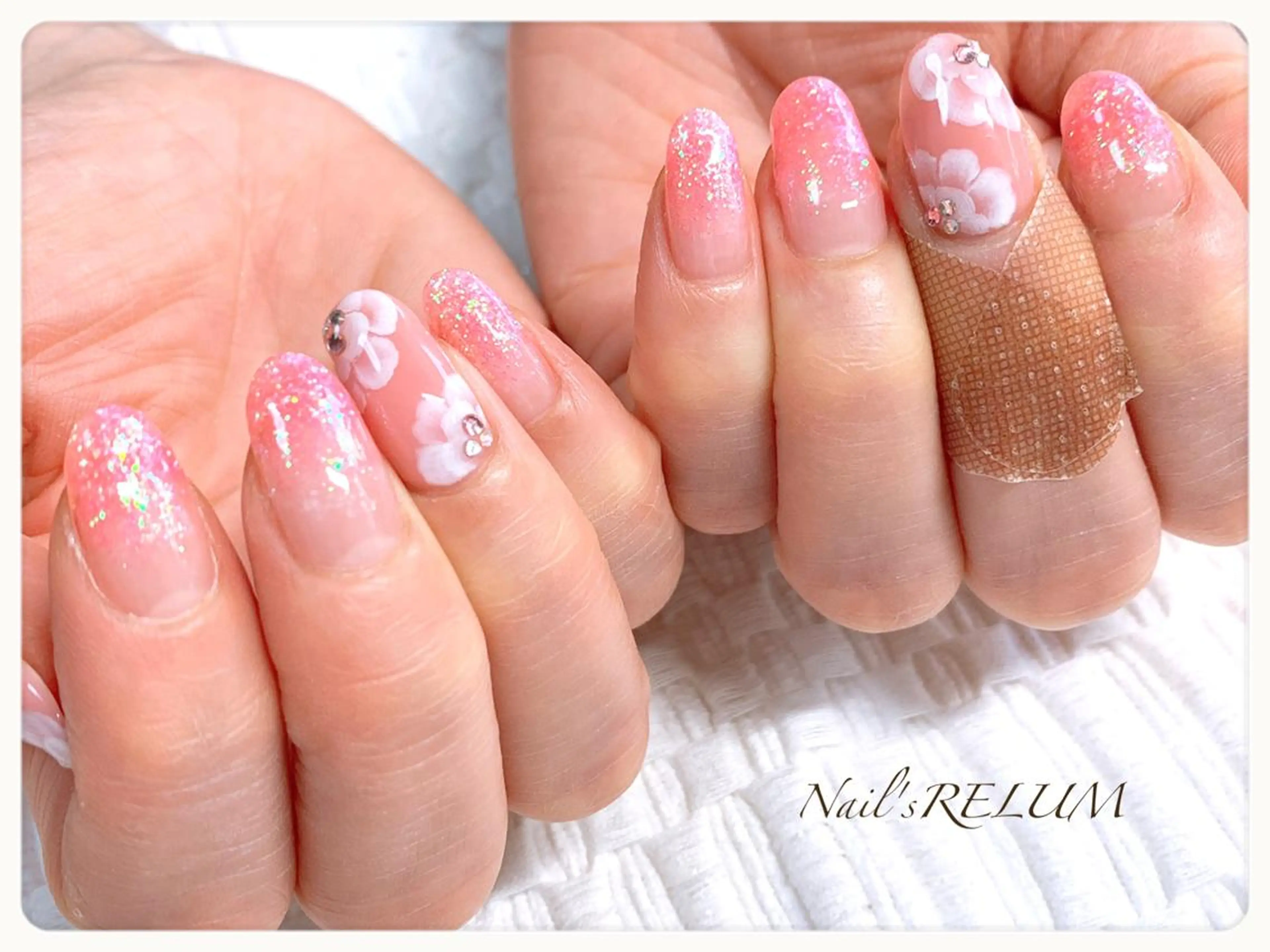 ネイル アートネイル 持ち込み ハンドネイル THECOLORS所属・近貞 莉奈のネイルデザイン