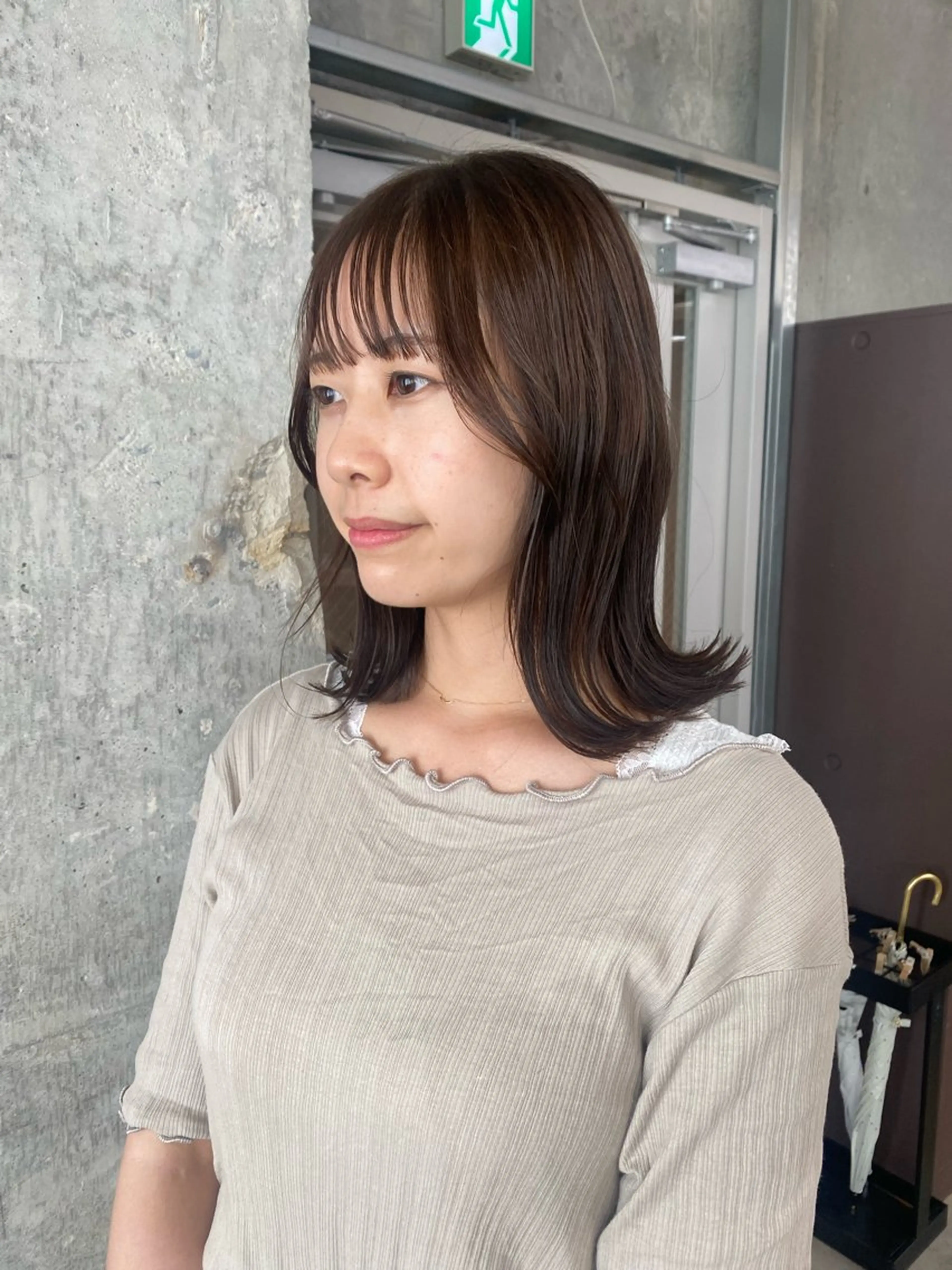 ミディアム ヘアカラー トリートメント 暖色カラー/オリーブ /ミニボブ/白柳美空のヘアスタイル