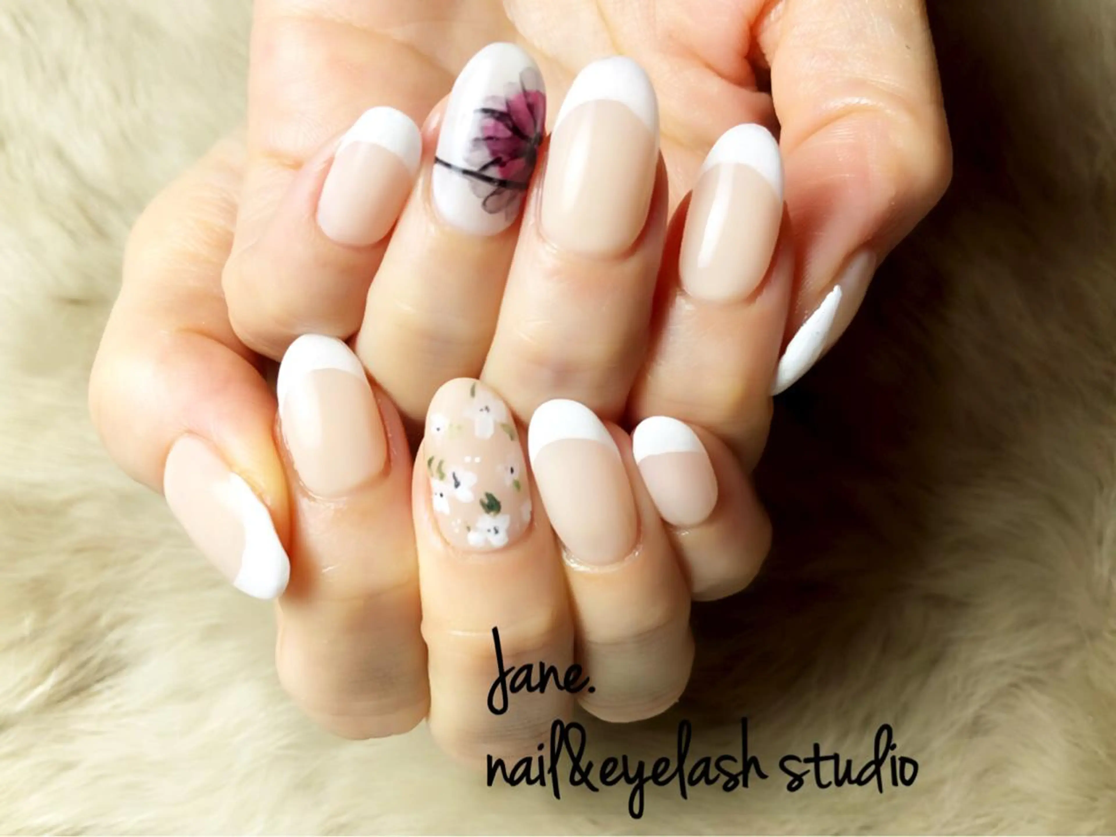 ネイル Yakko pas á pasのネイルデザイン