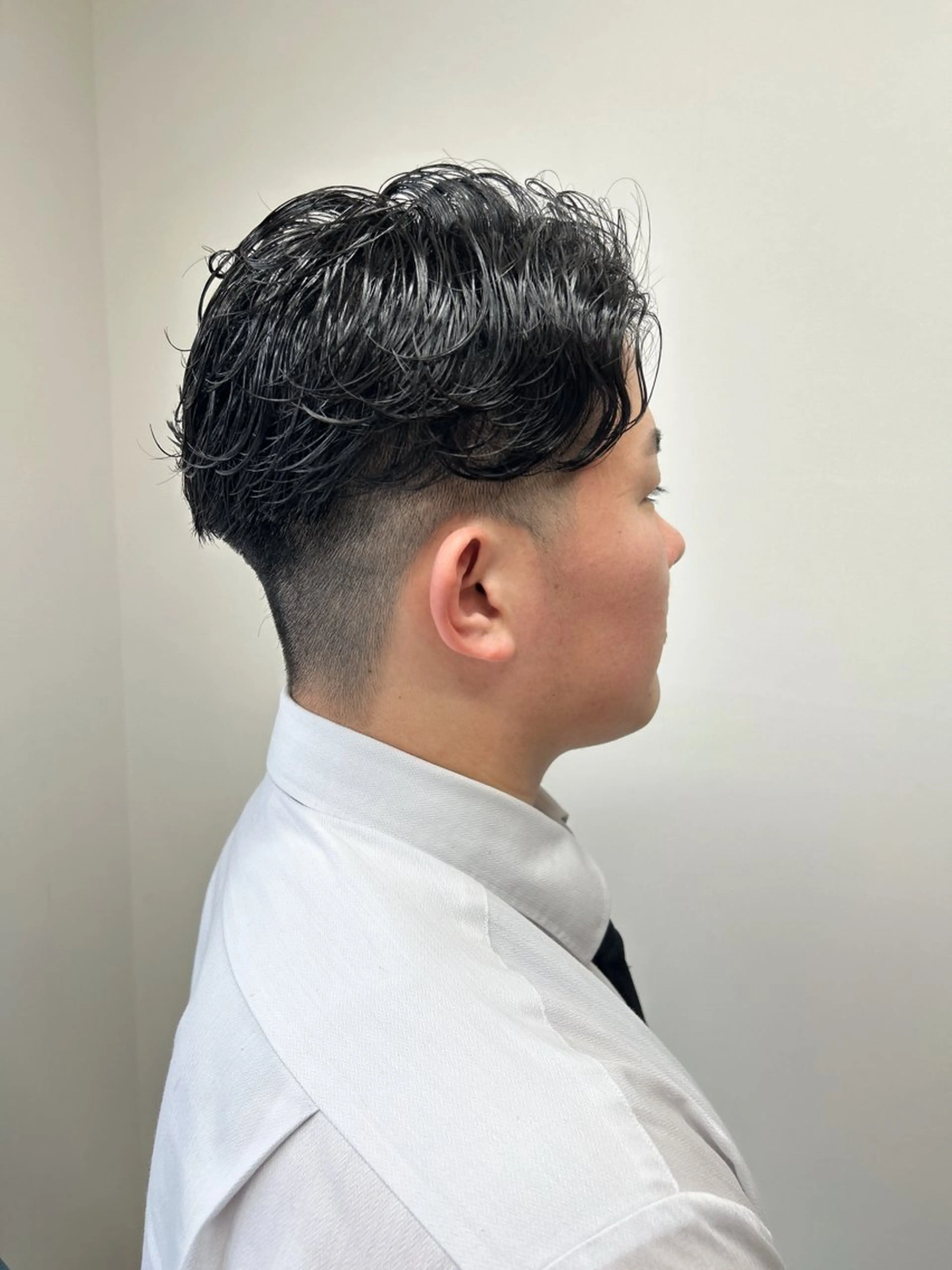 ショート パーマ メンズ 伶風/デザインカット /ボブ/透明感カラーのヘアスタイル