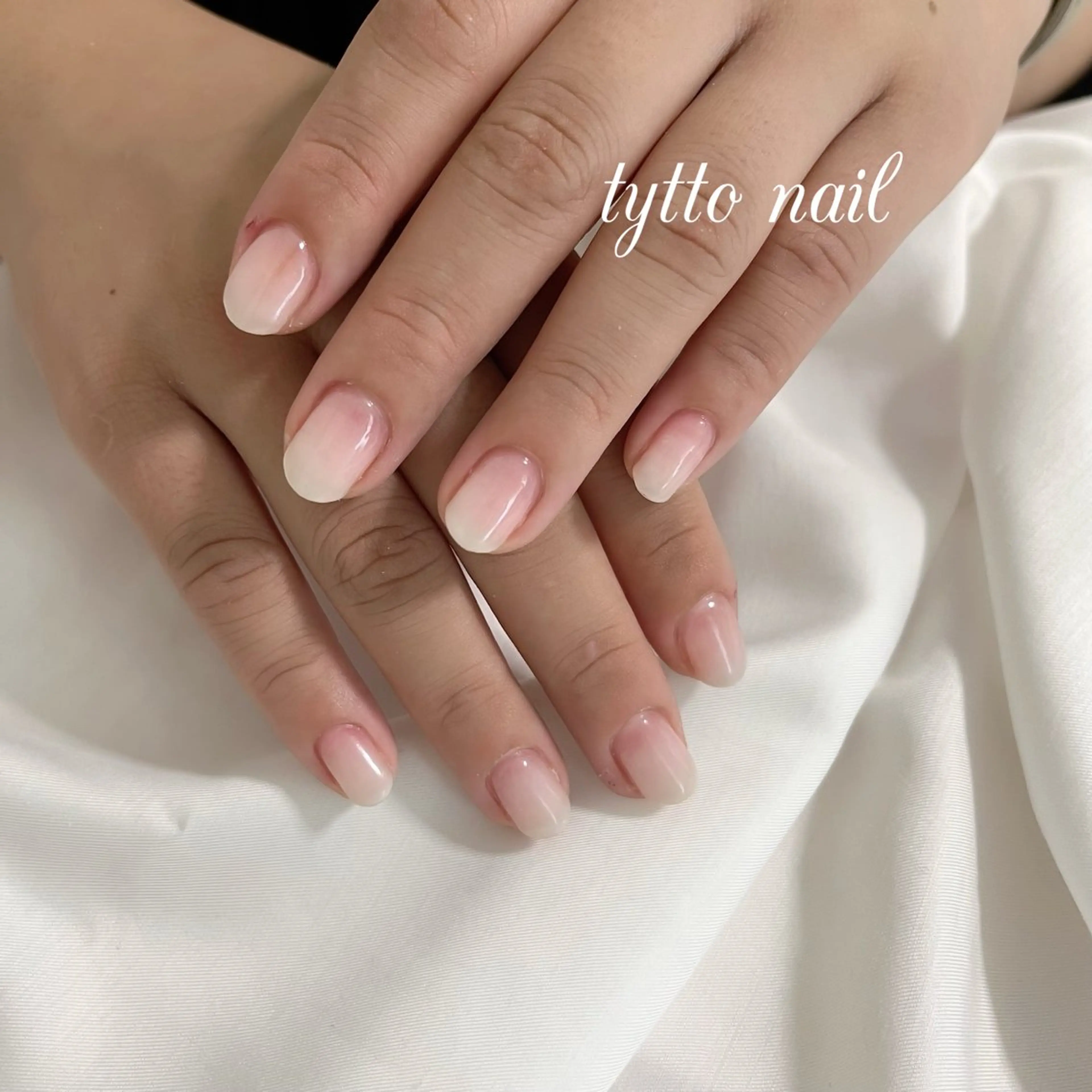 ネイル グラデーション オフィスネイル ショートネイル シンプルネイル ハンドネイル tytto nail ❤︎‪‪eri‪‪のネイルデザイン