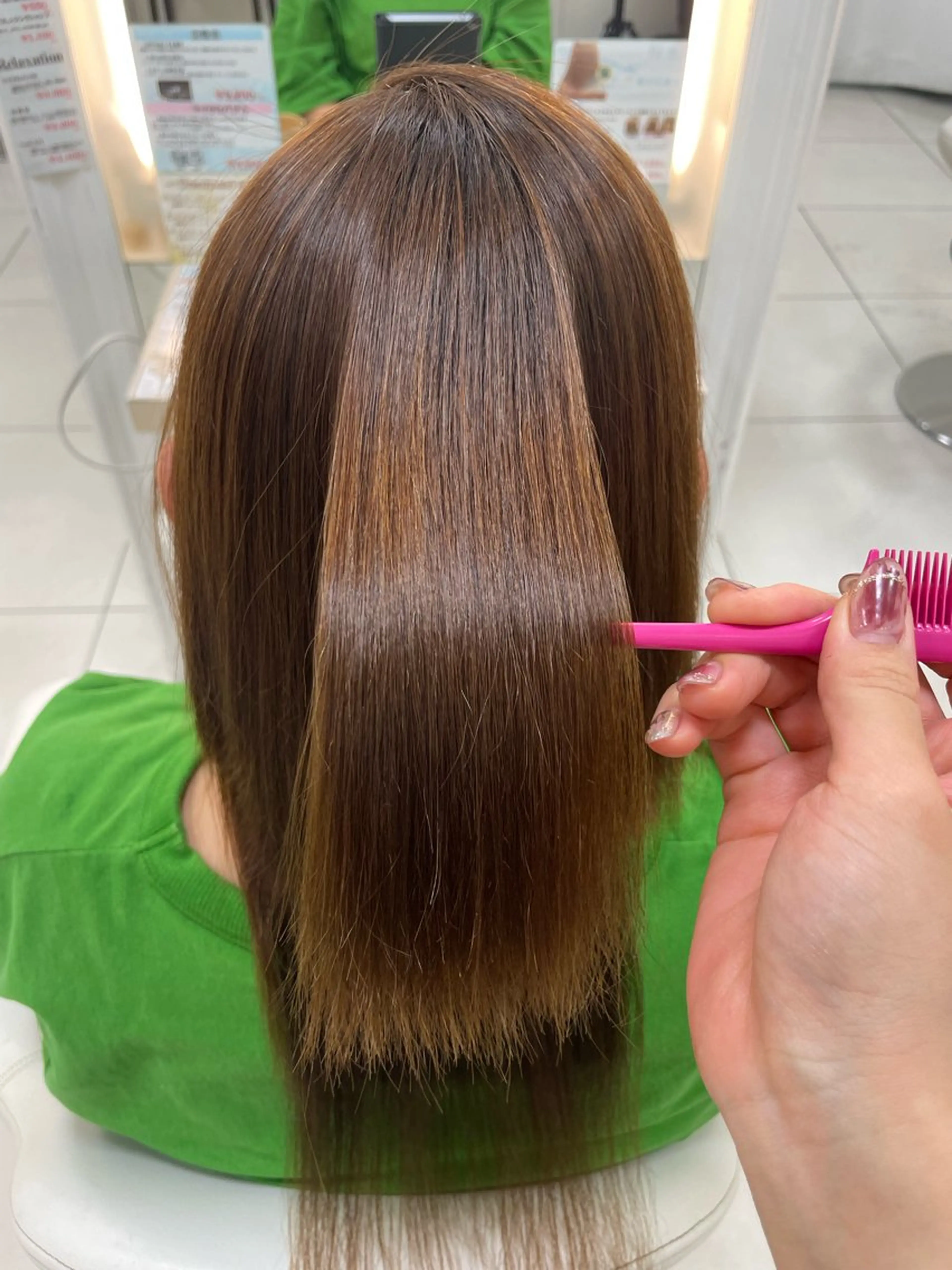 ミディアム 崎山 紗吏のヘアスタイル