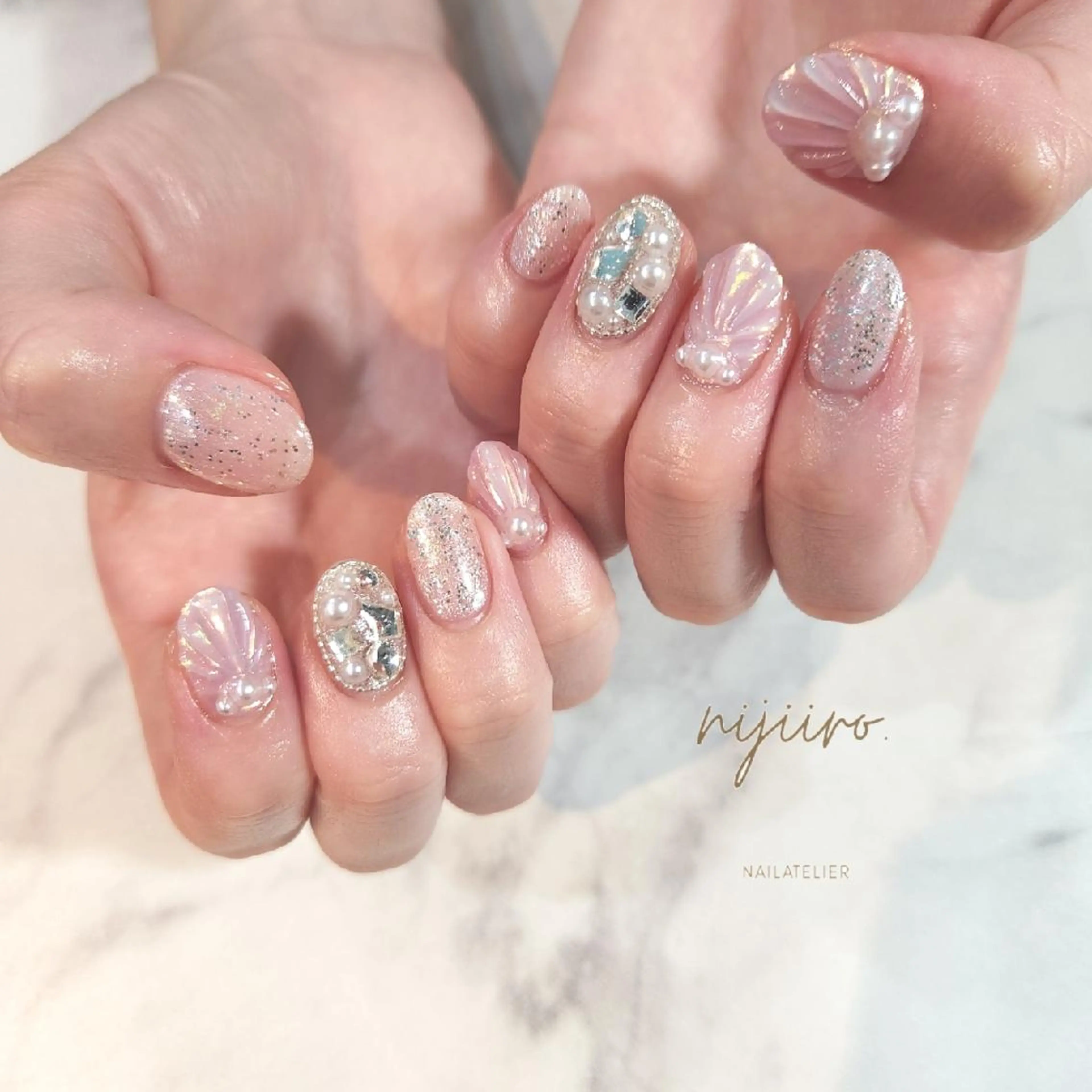 ネイル ハンドネイル nailatelier nijiiro.所属・nijiiro🌈 サトウのネイルデザイン