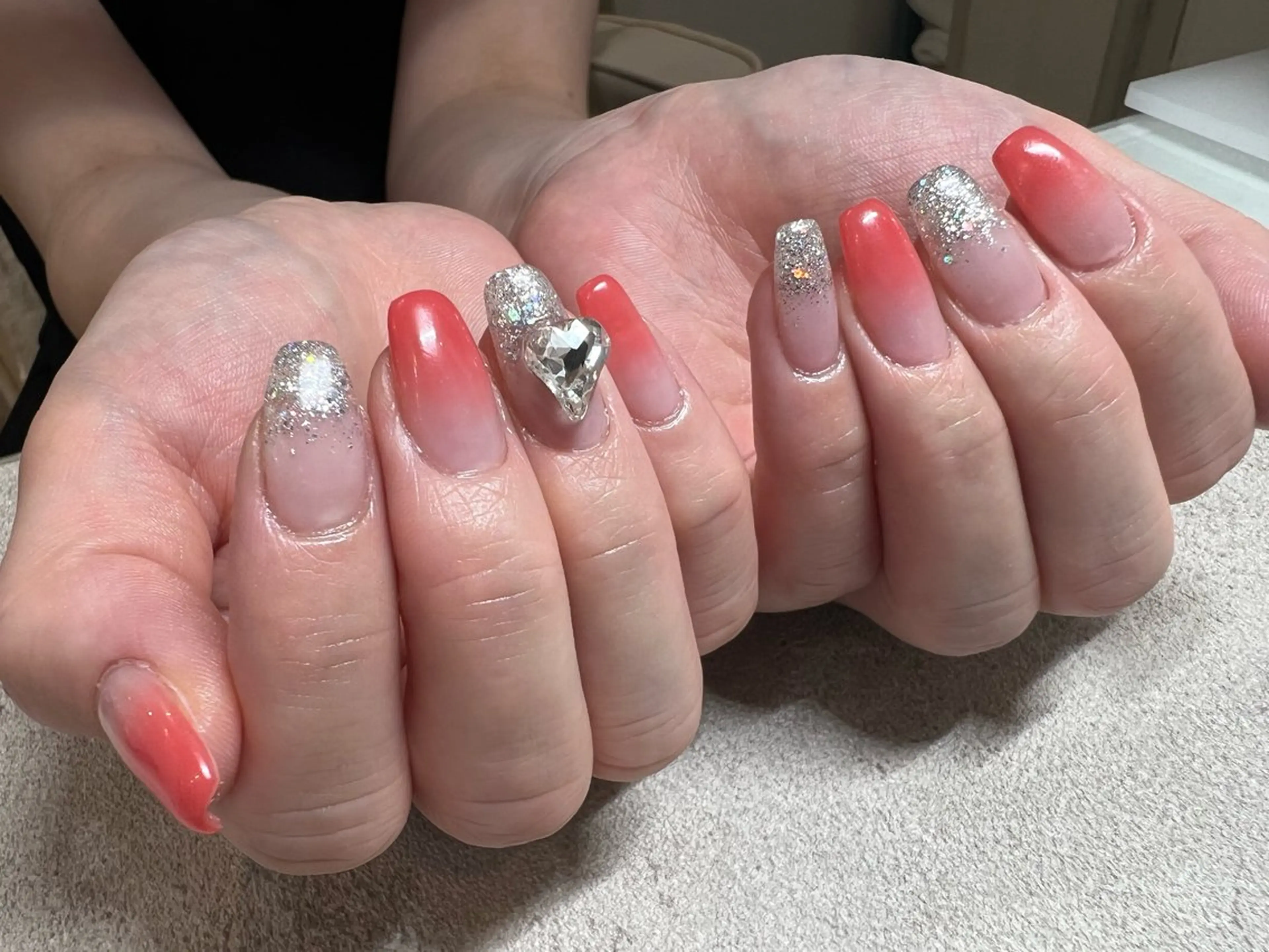 ネイル Nailsalon petille所属・Ｈ azのネイルデザイン