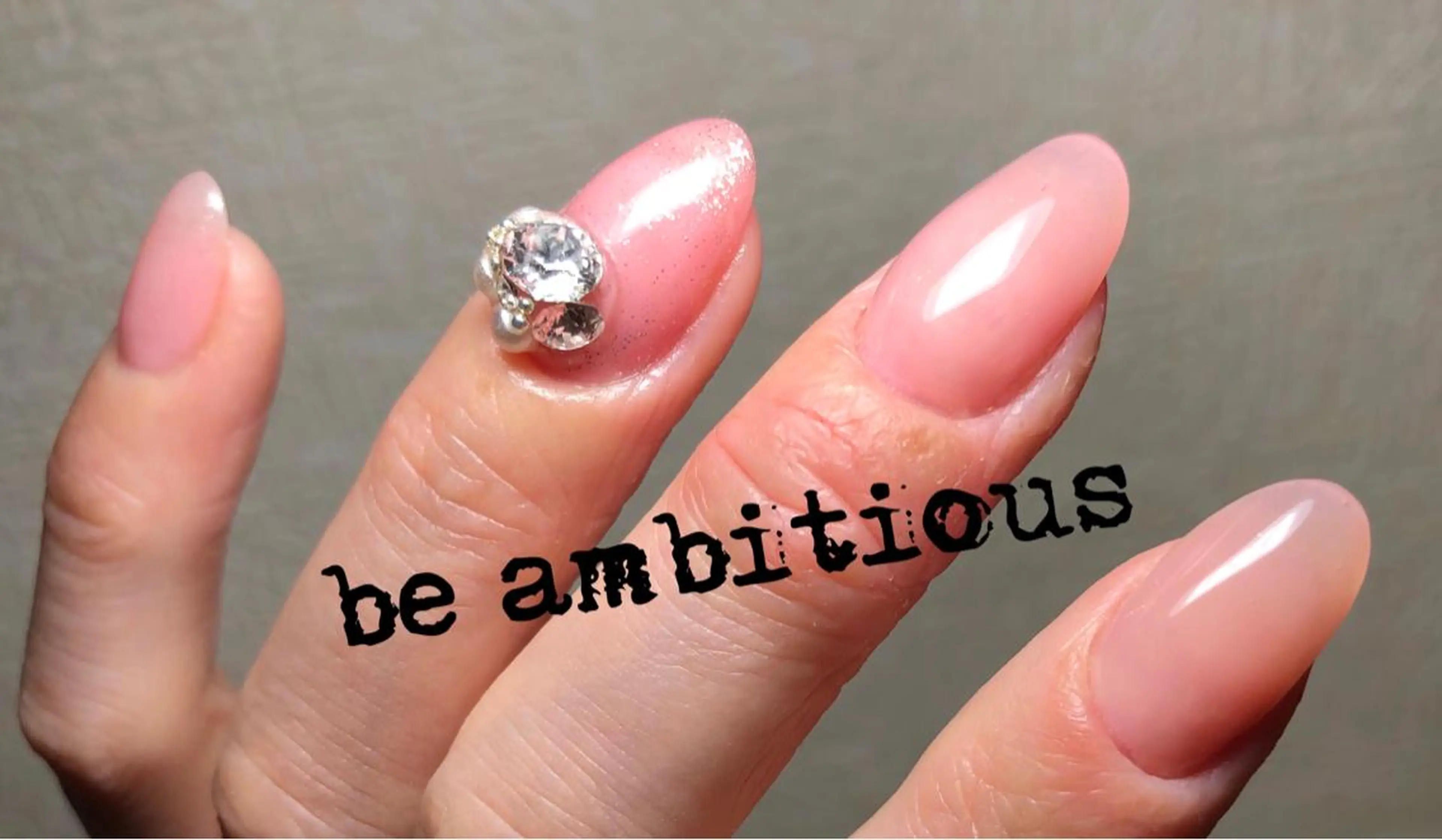 ネイル シンプルネイル EMIKOのネイルデザイン