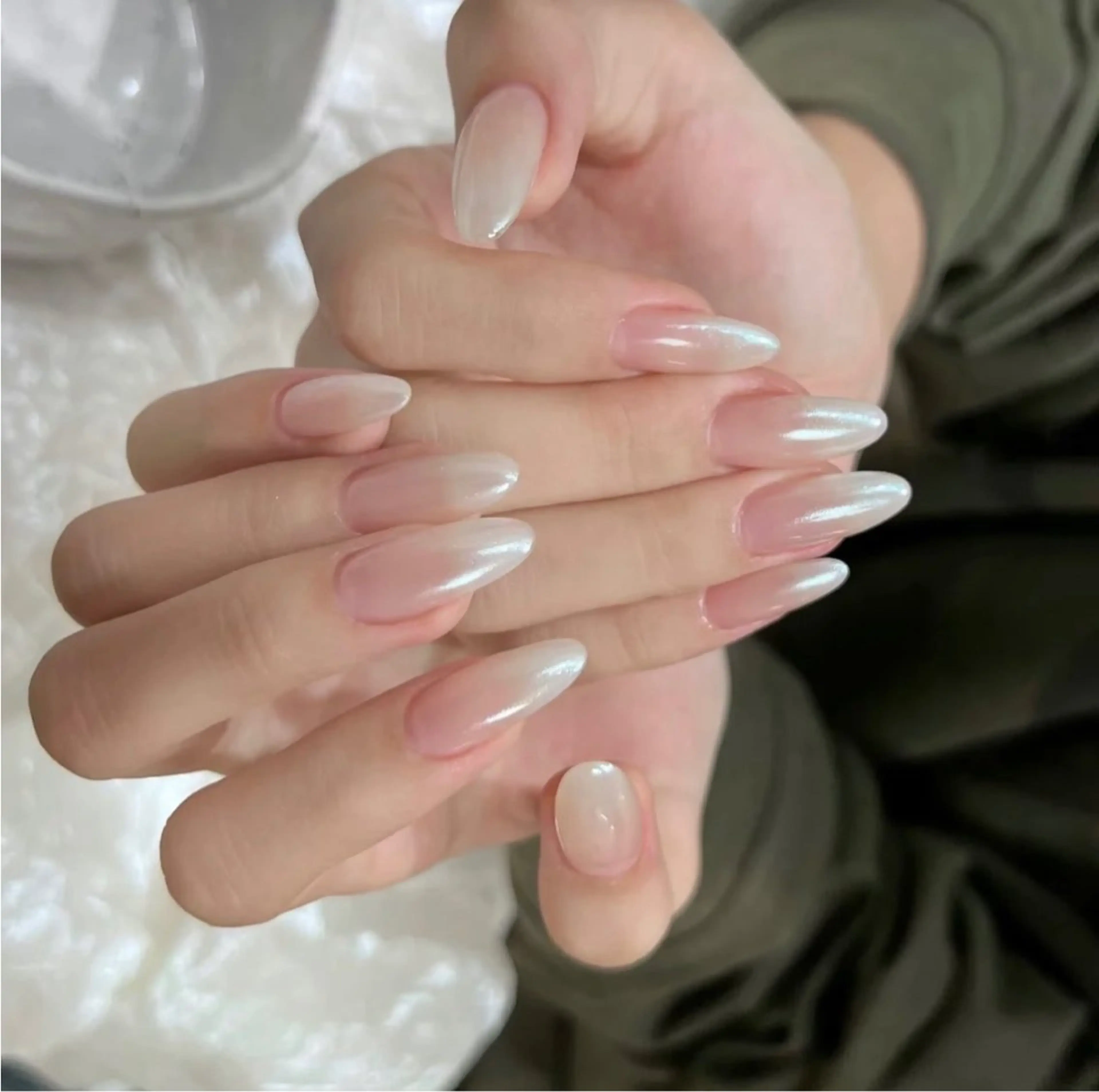 ネイル ミラーネイル ishiro 🍂のネイルデザイン