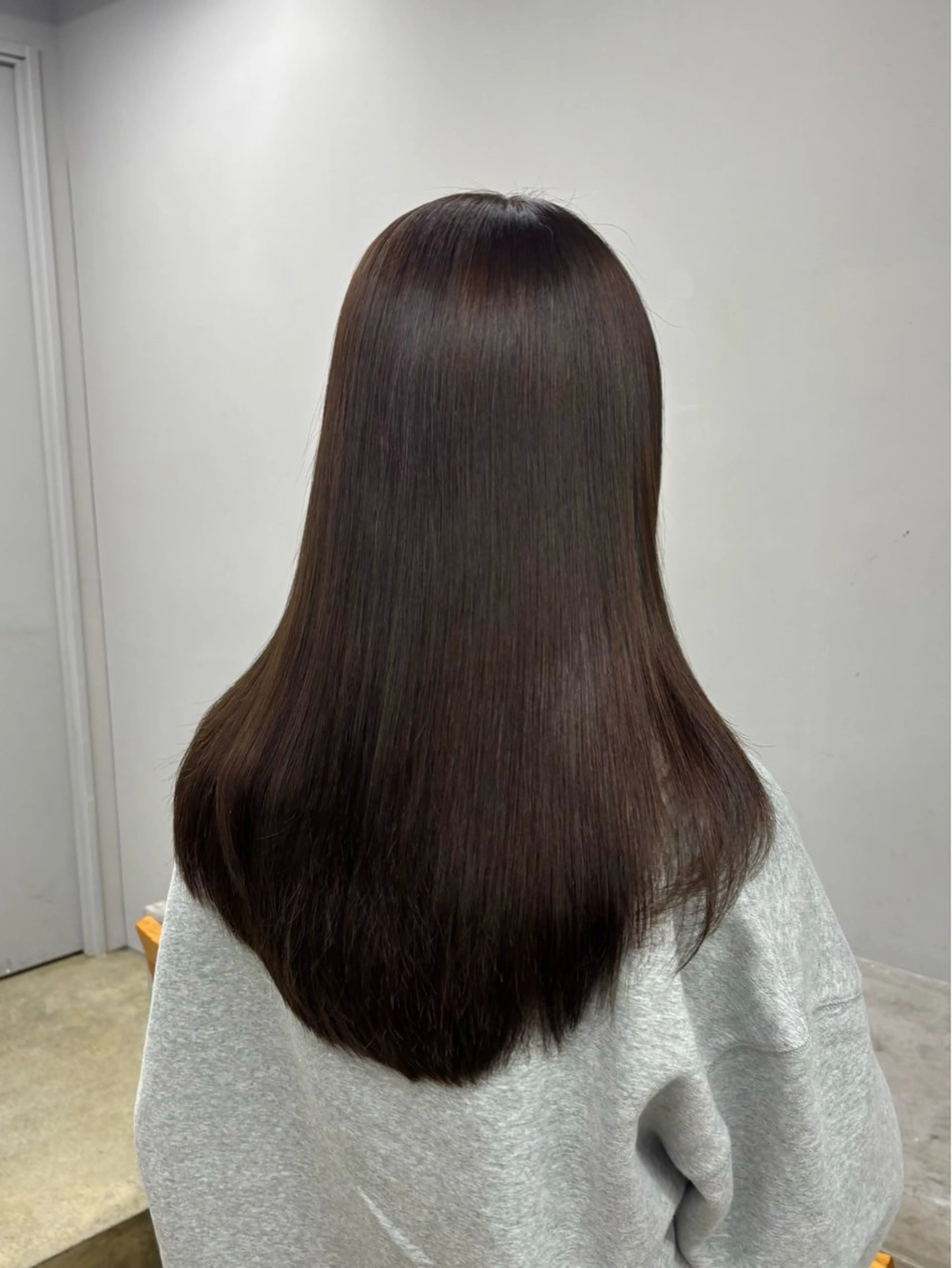 セミロング ヘアカラー nude所属・𝐀𝐦𝐞𝐫𝐢 /透明感カラーのヘアスタイル