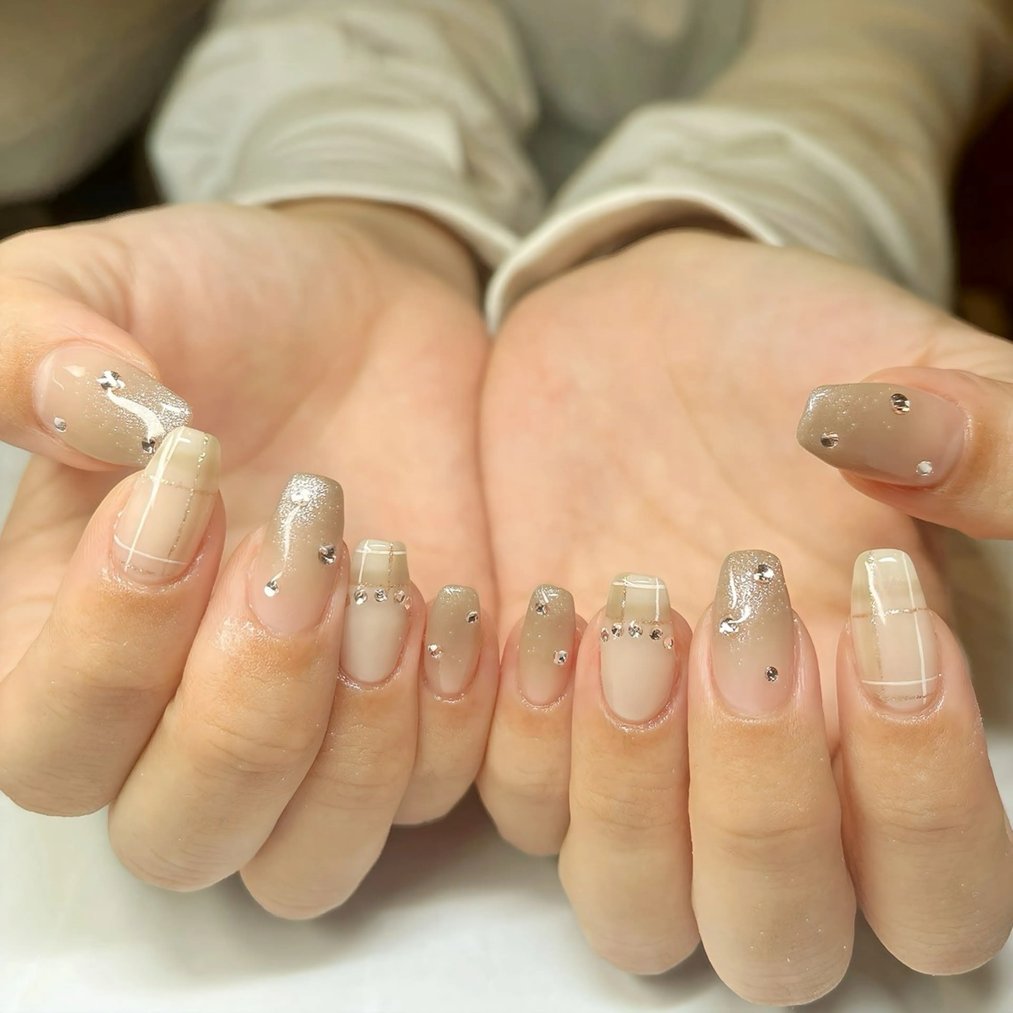 ネイル マグネットネイル 持ち込み ワンカラーネイル シンプルネイル 吉田  （ネイリスト）のネイルデザイン