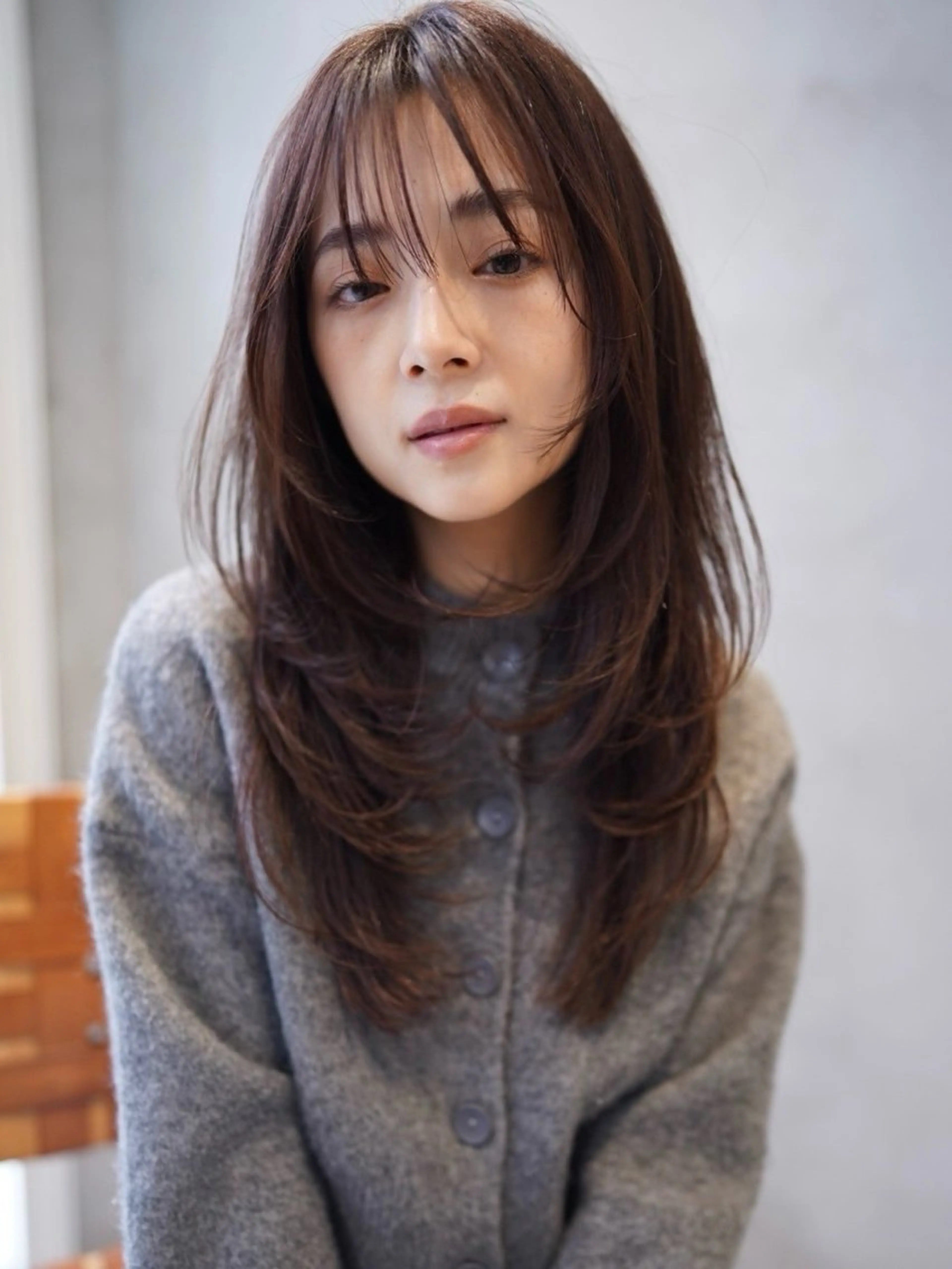 ロング センターパート /ニュアンスパーマのヘアスタイル