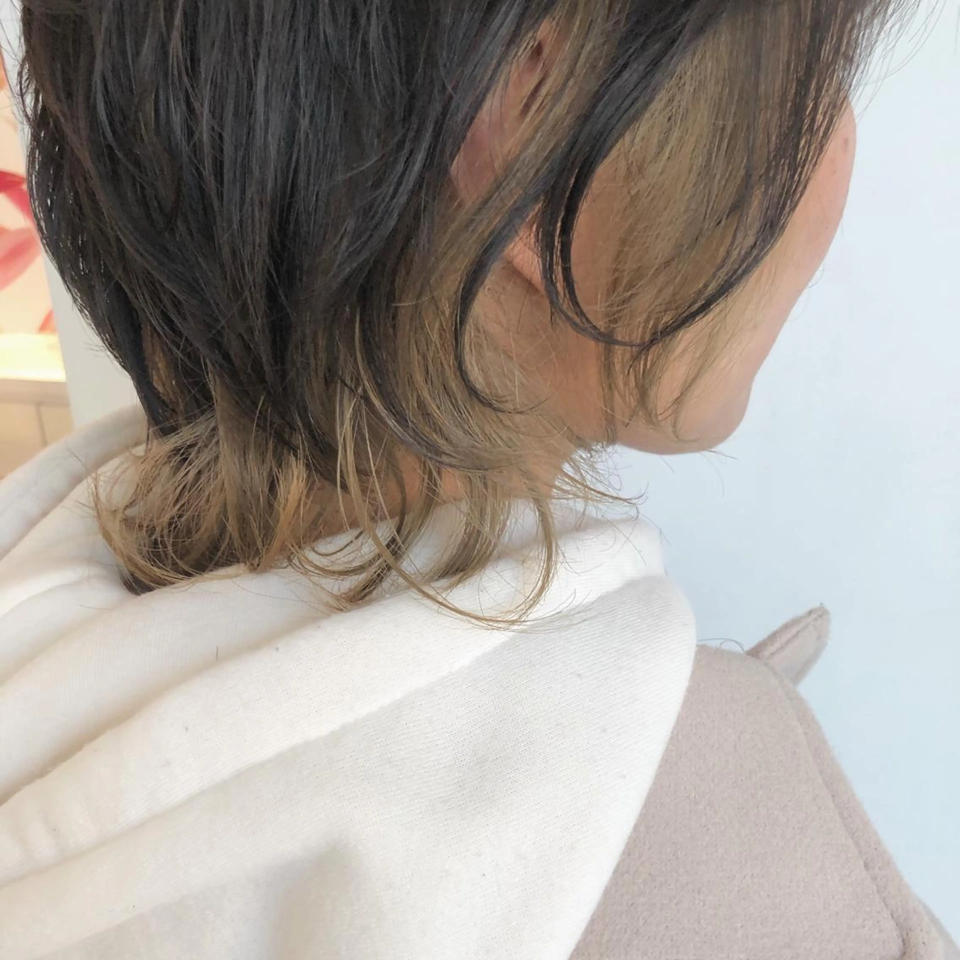 ミディアム カラー インナーカラー 伸ばしかけ ウルフカット ヤマモト マイのヘアスタイル