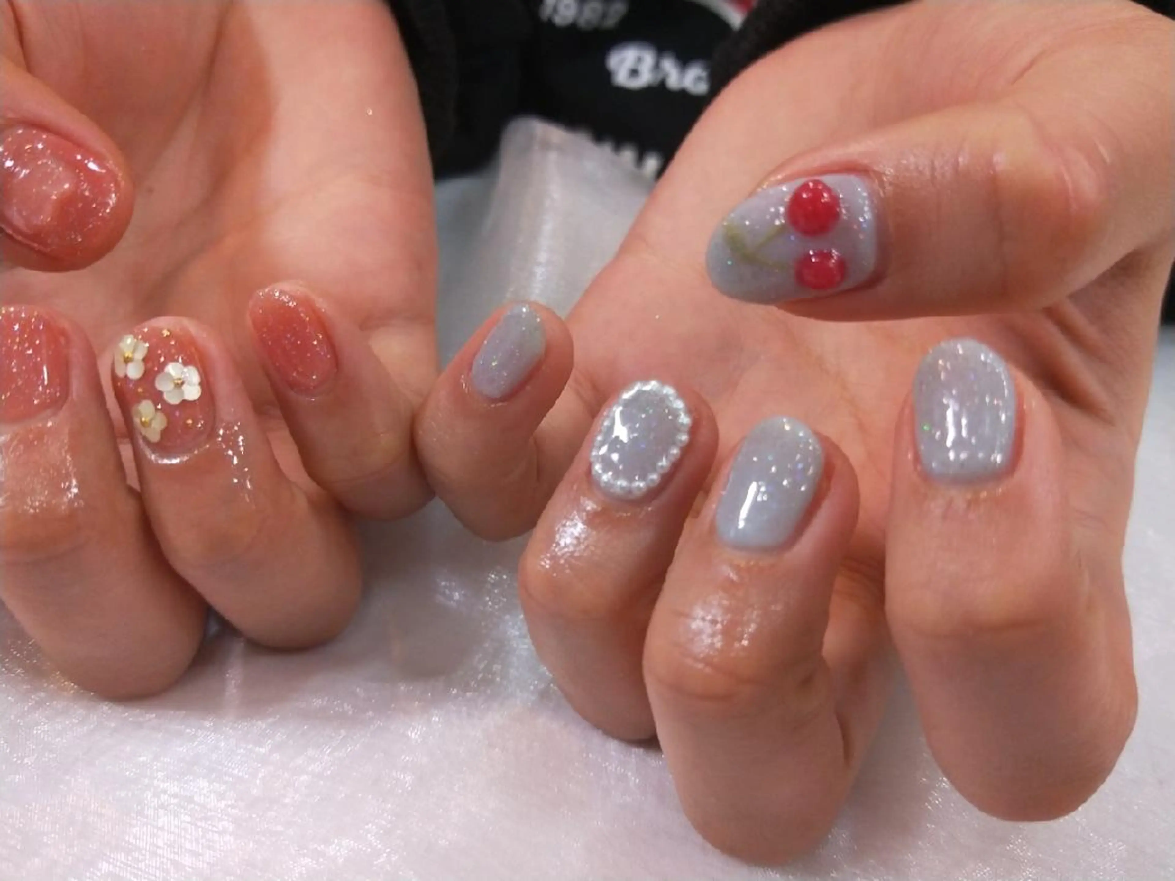 ネイル ハンドネイル ハンドケア R'well所属・はばすみれ🎀ﾈｲﾙ 光ﾌｪｲｼｬﾙ ﾍｱのネイルデザイン