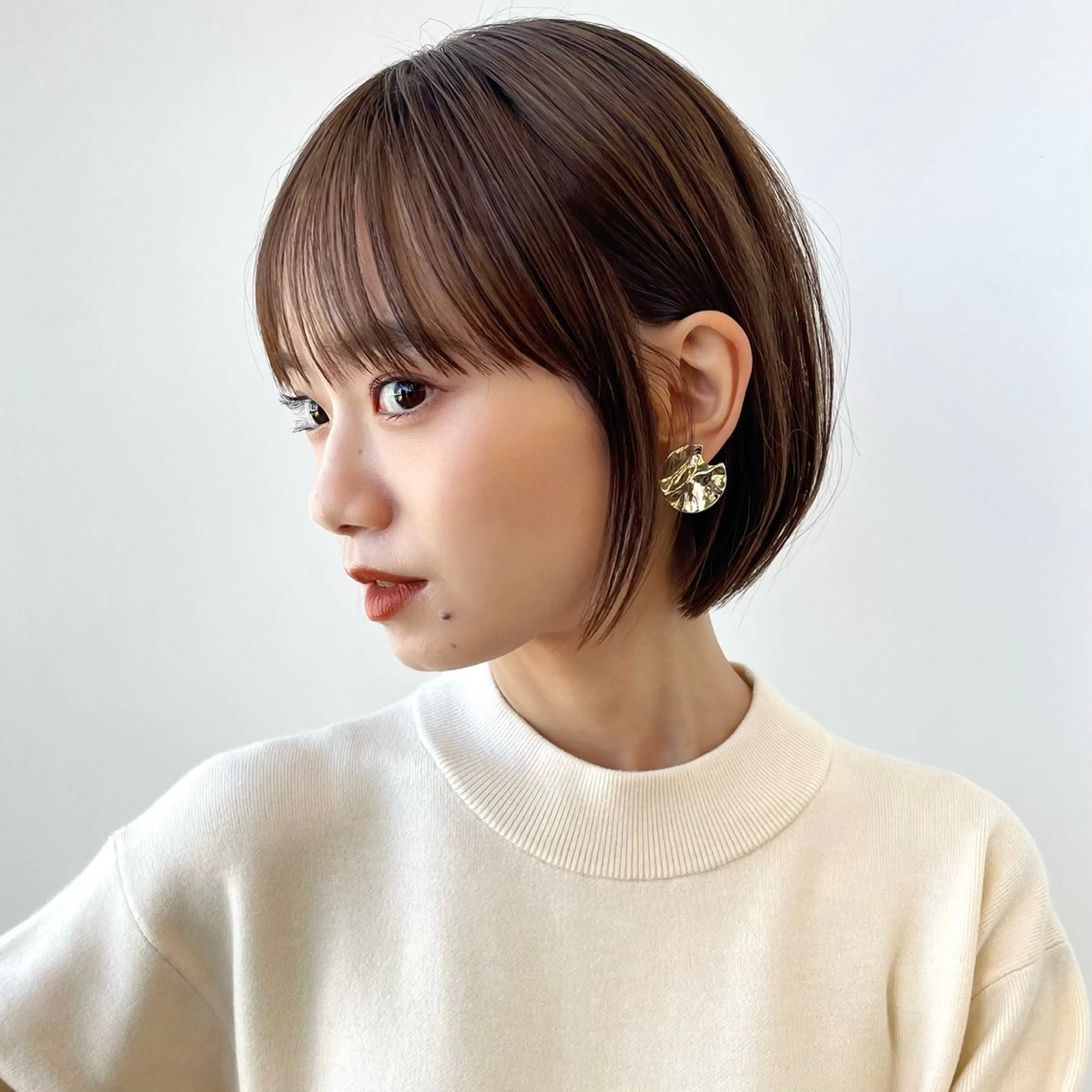 ショート カラー ショートボブ ベージュカラー ショコラベージュ ボブ ショートヘア レイヤー/ショート透 明感カラー/西田祐賀のヘアスタイル