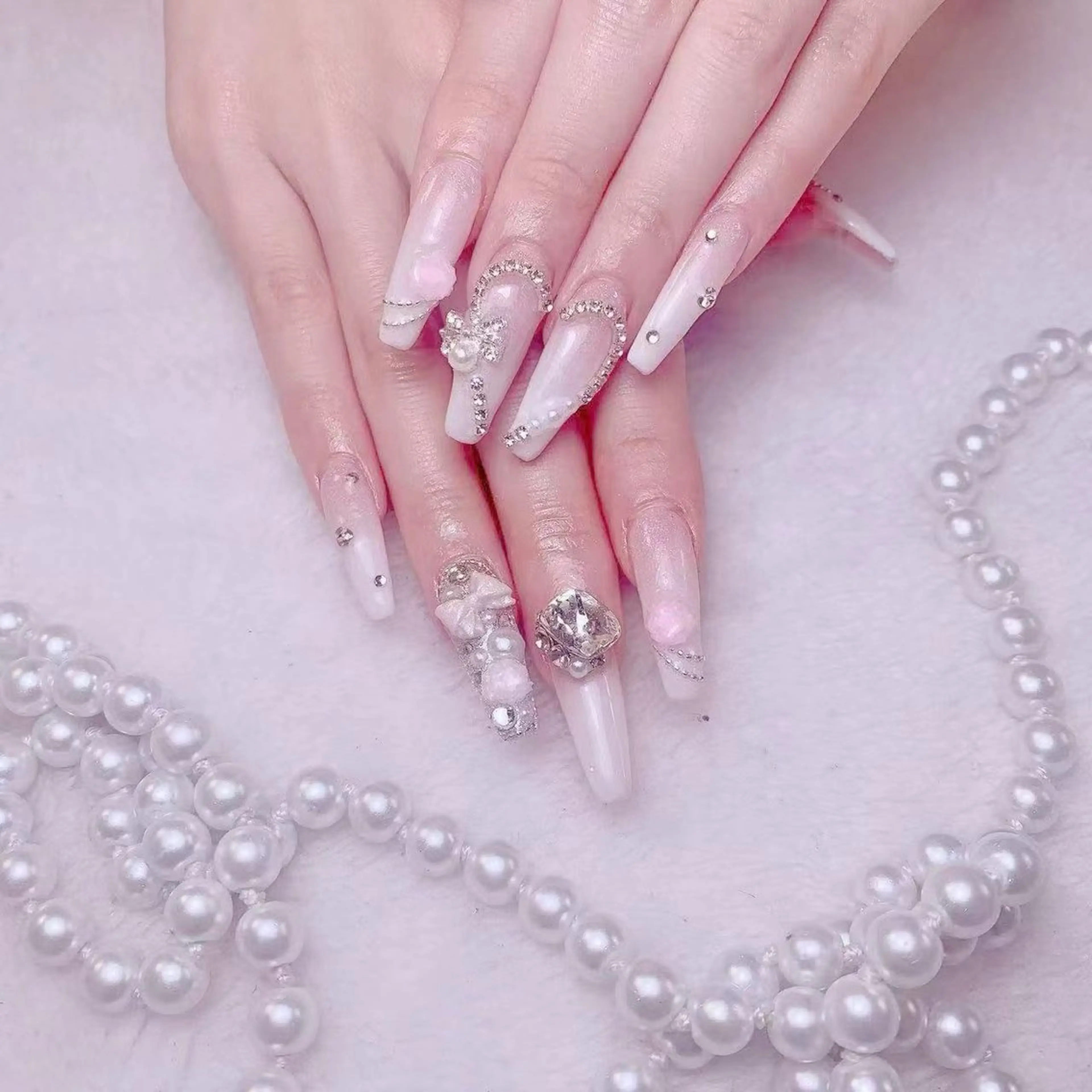 ネイル チョウ チョウのネイルデザイン