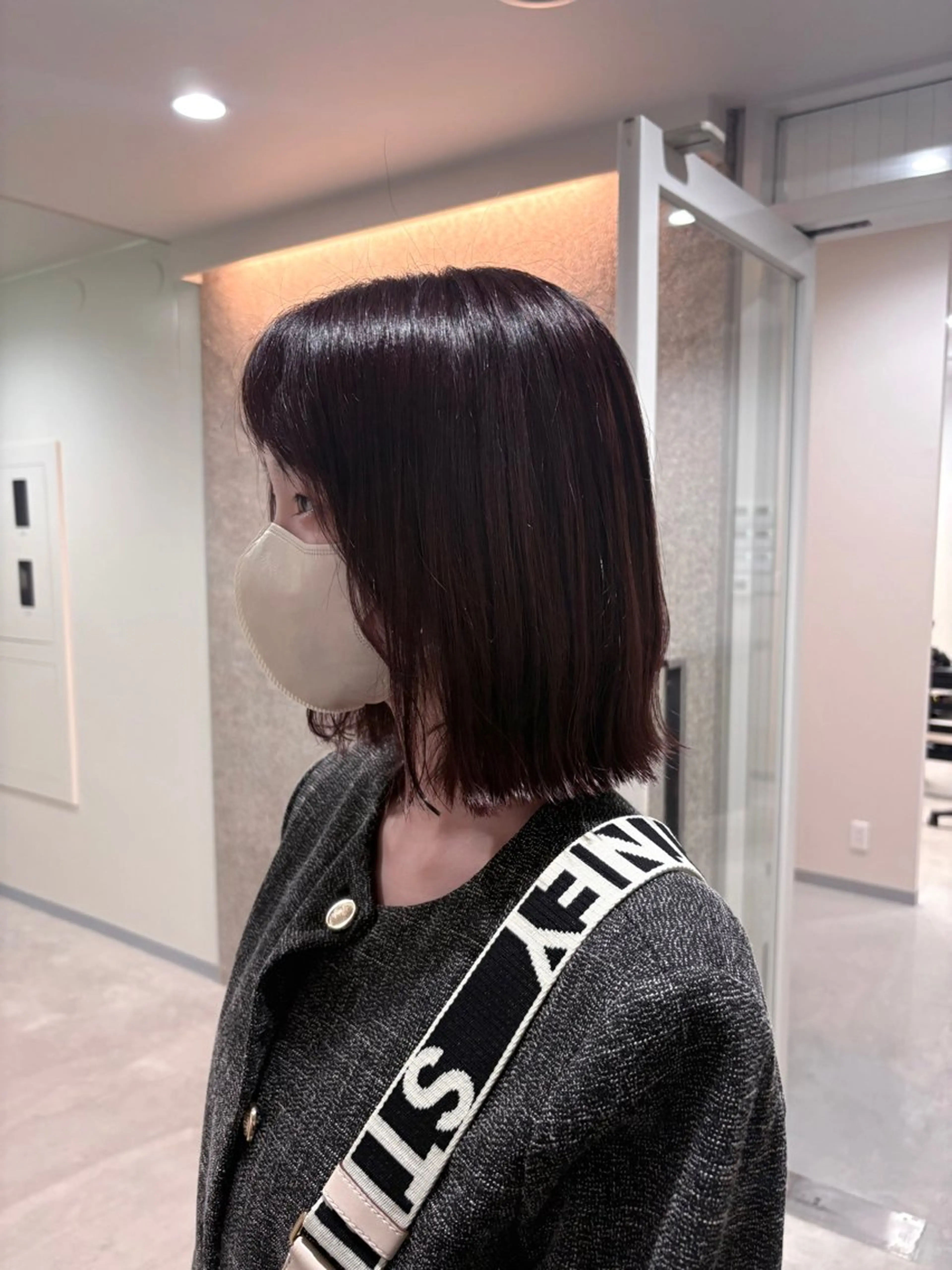 ミディアム カット ヘアカラー トリートメント MOND/ Takaneのヘアスタイル
