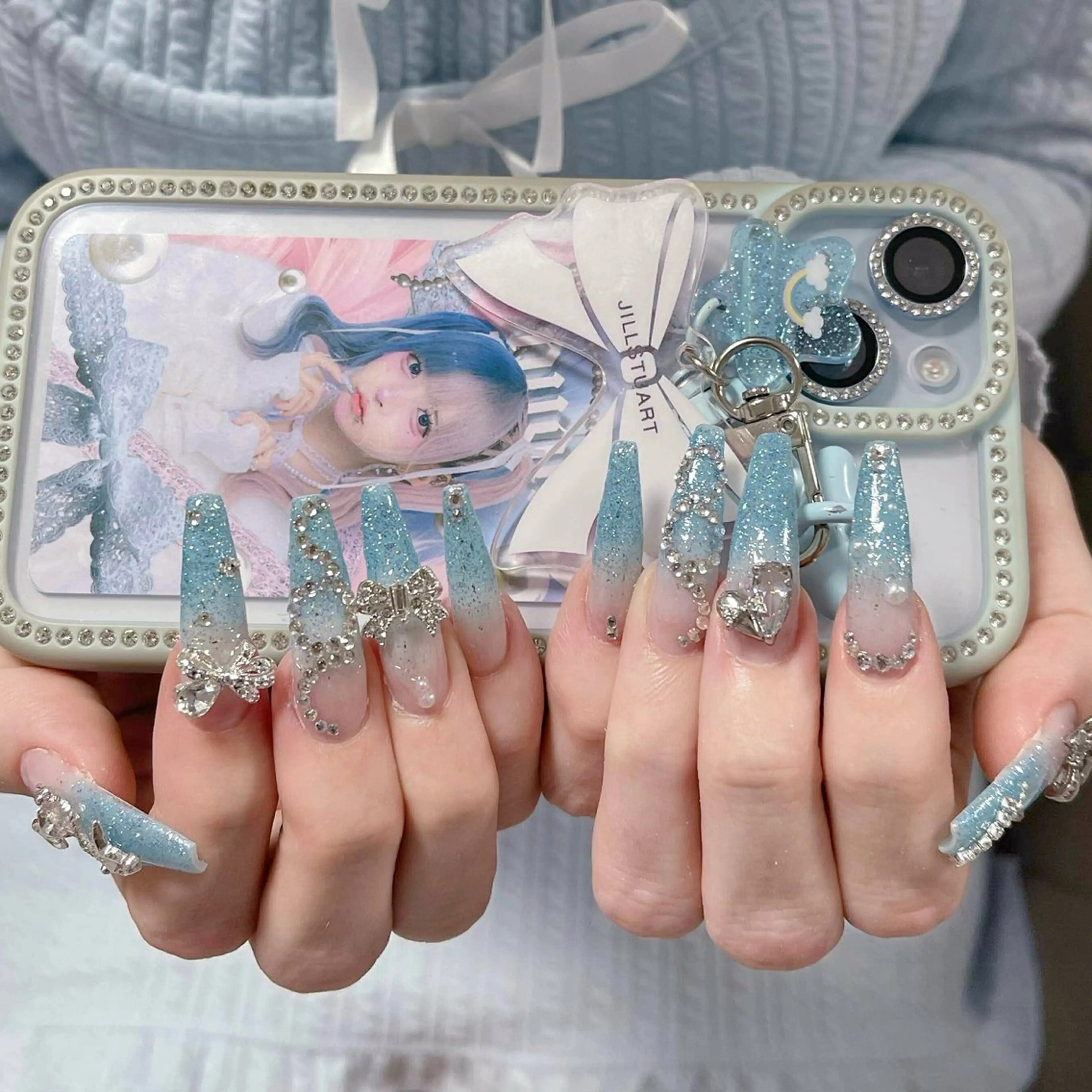 ネイル オーロラネイル クリアネイル 成人式 フラッシュネイル ジェルネイル ハンドネイル Amee Nail Salonのネイルデザイン