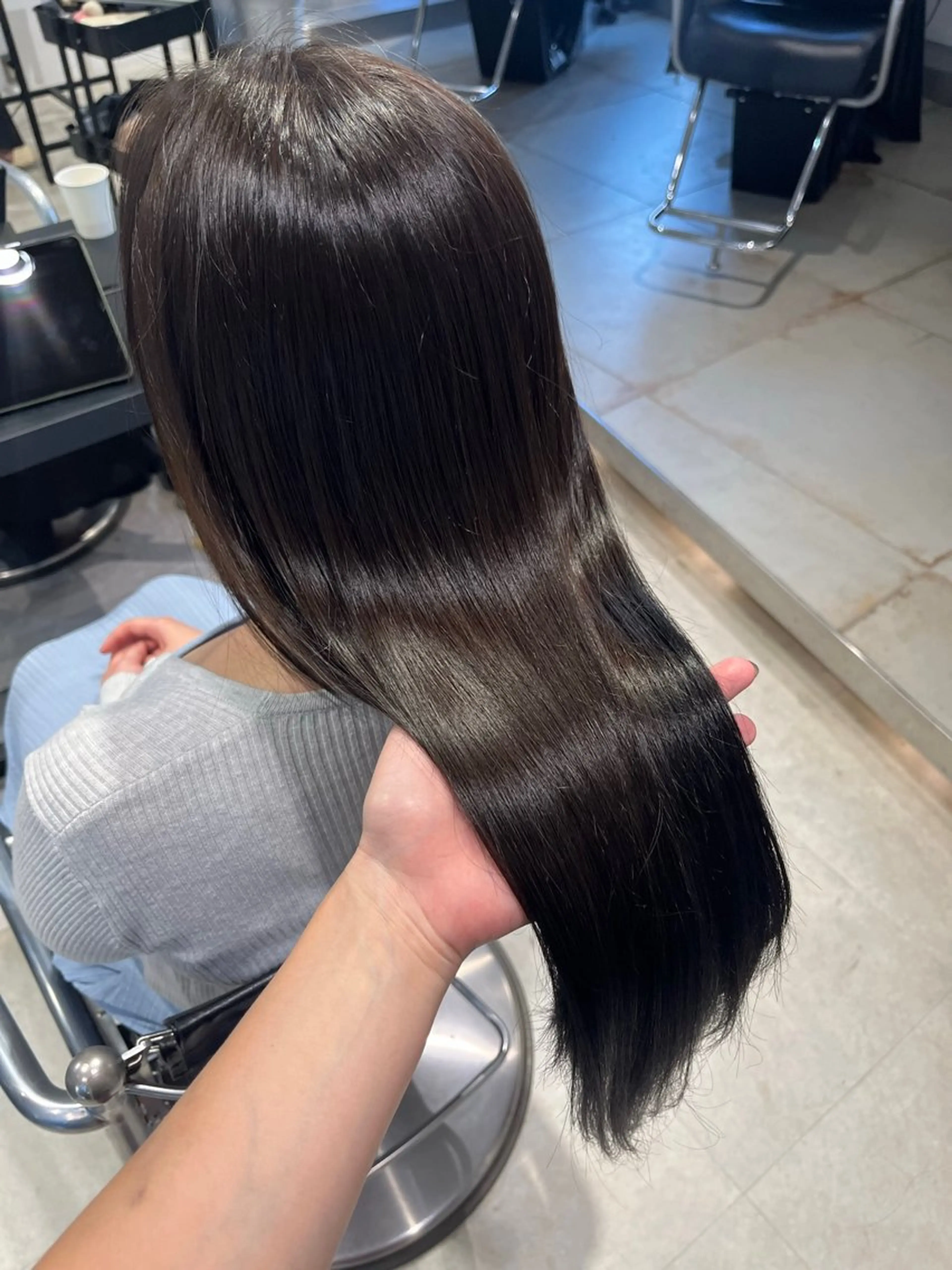 ロング カラー パーマ ヘアアレンジ カット ヘアカラー トリートメント ヘッドスパ ヘアセット 透明感/オリーブ/ グレージュ/YUKAのヘアスタイル