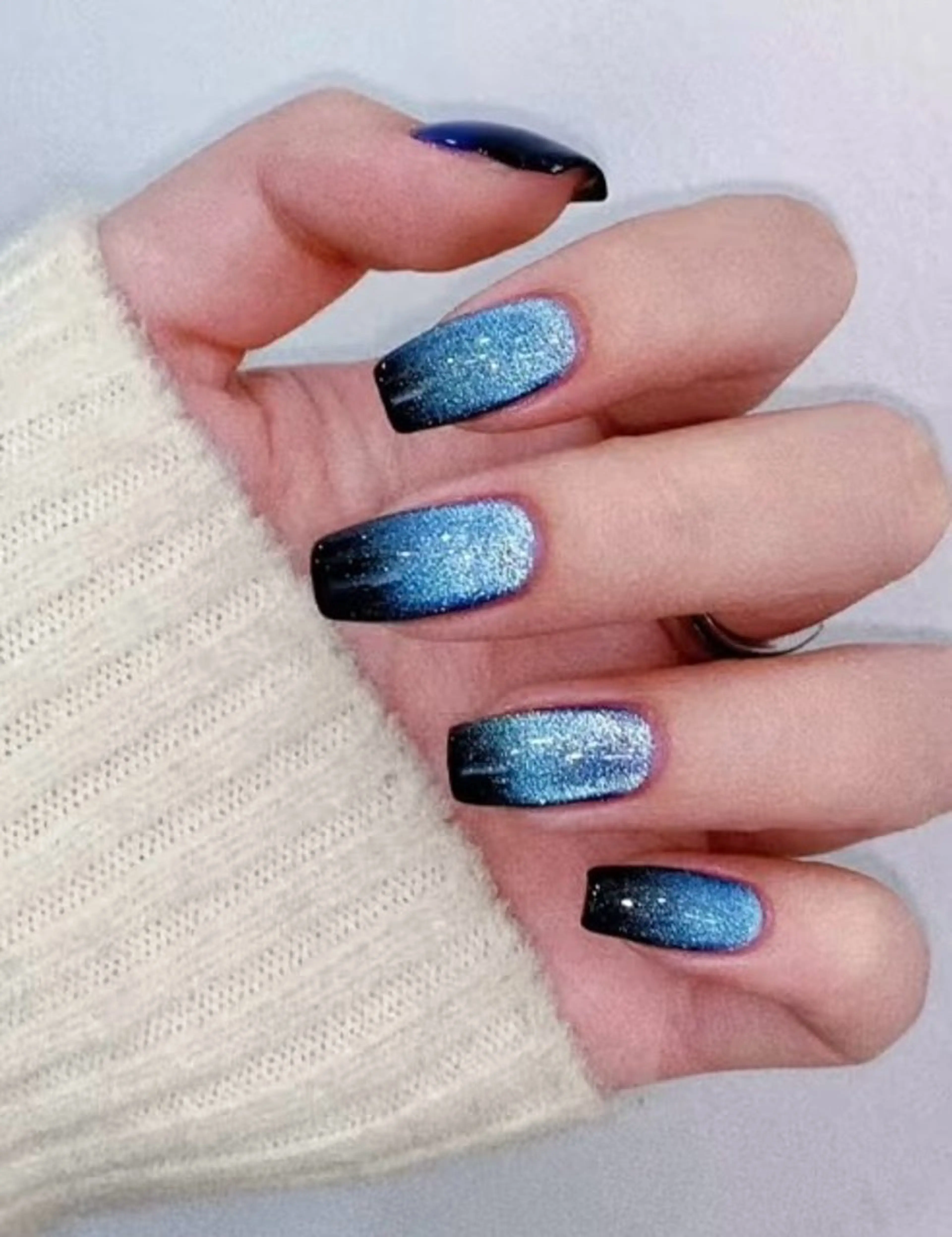 ネイル 高木 維麗絲のネイルデザイン