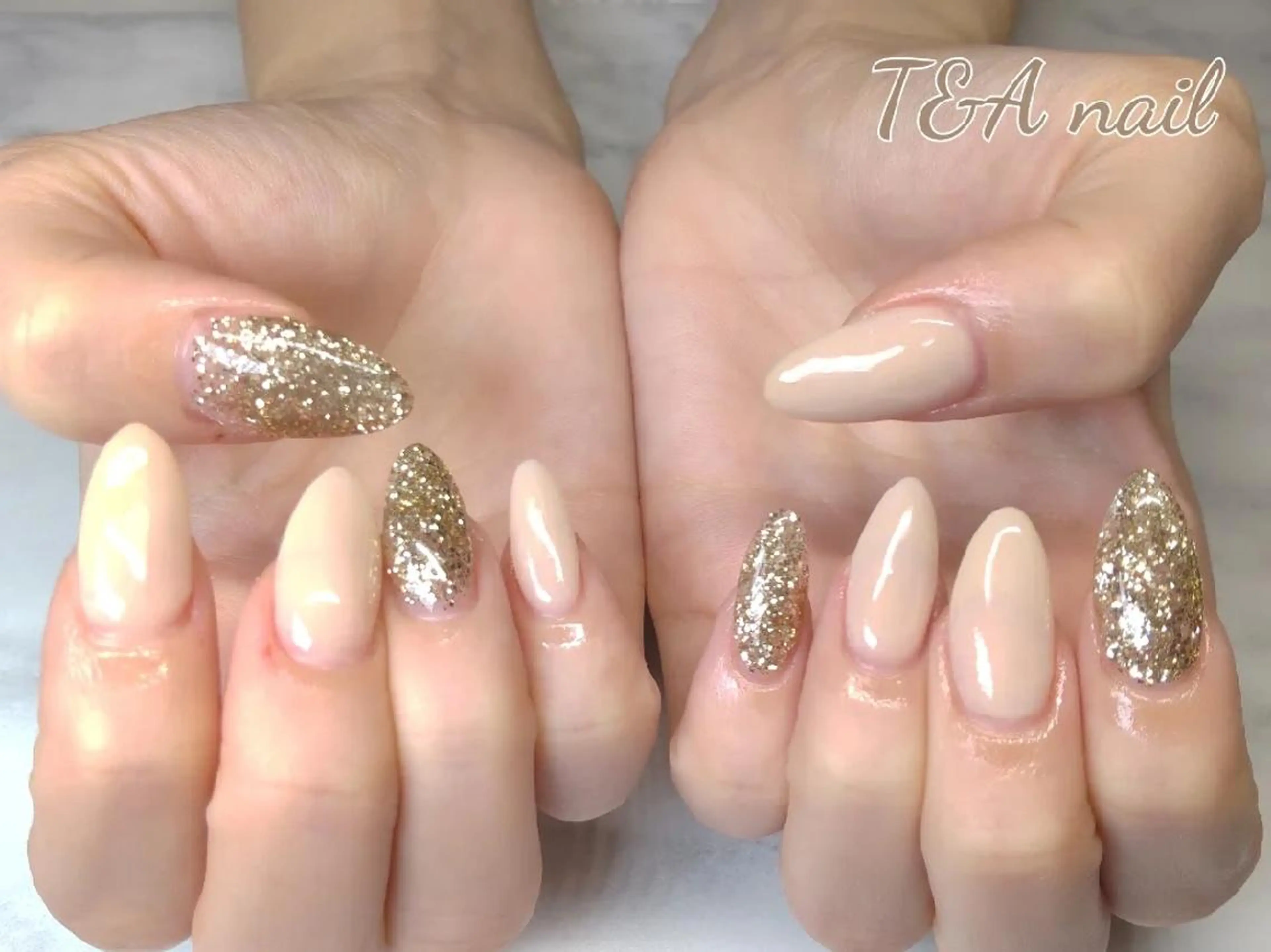 セミロング ネイル 長さ出し ジェルネイル キラキラネイル ニュアンスネイル ワンカラーネイル ハンドネイル T&A nailのネイルデザイン