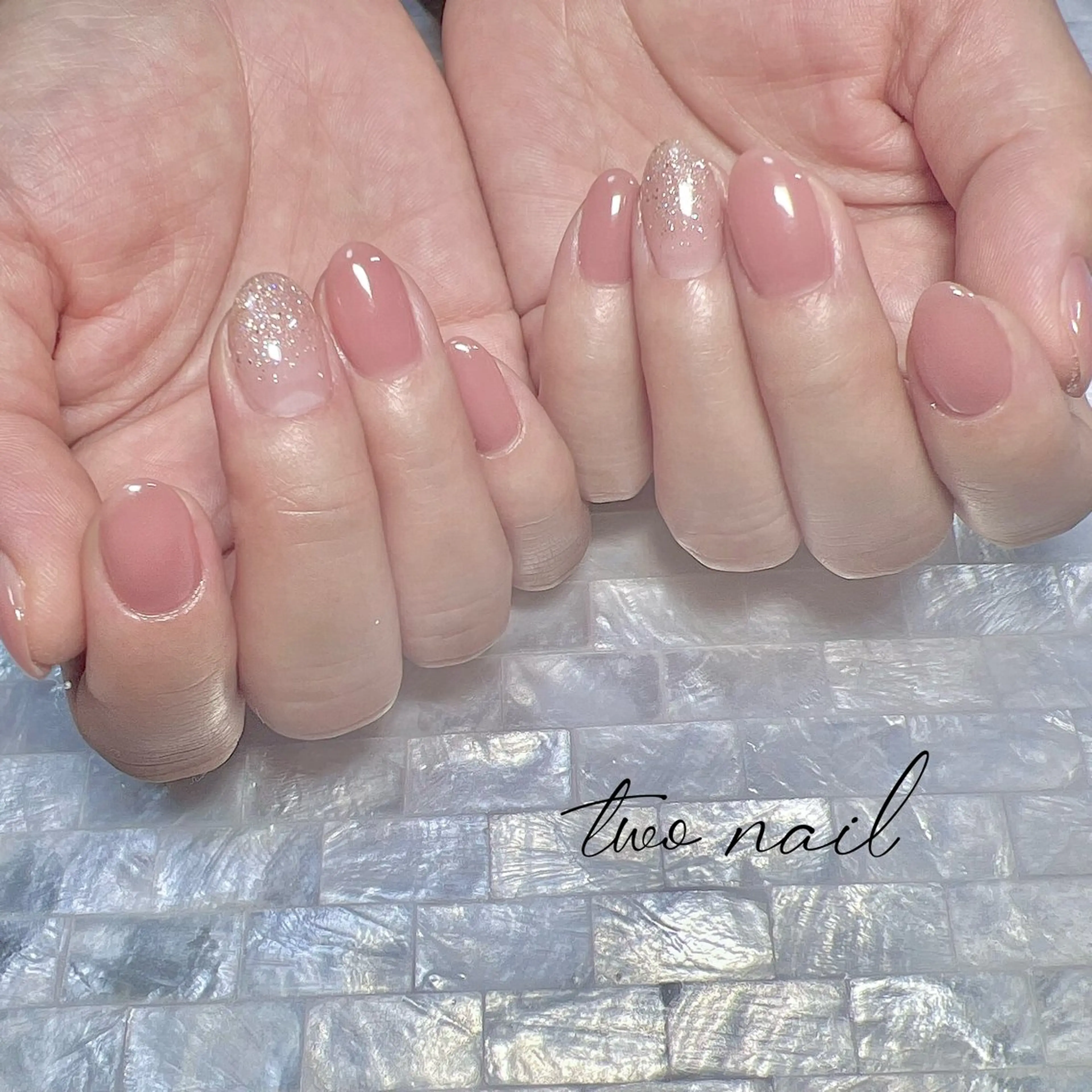 ネイル ブラウン ネイルチップ ホワイト ハンドネイル two nailのネイルデザイン