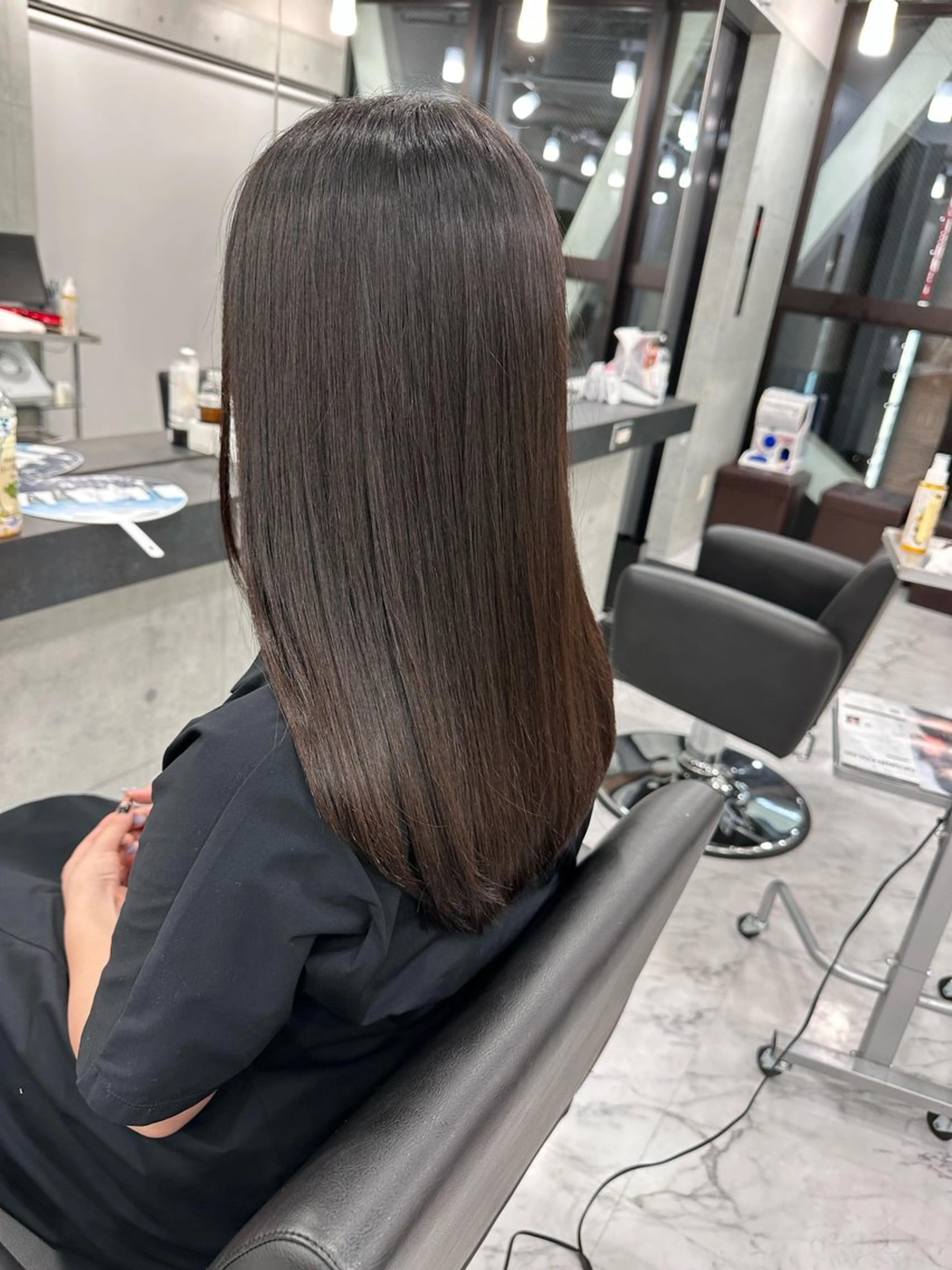 ミディアム ハイライト 髪質改善 小顔カット カット 縮毛矯正 Endearing 銀座/レイヤーカットのヘアスタイル