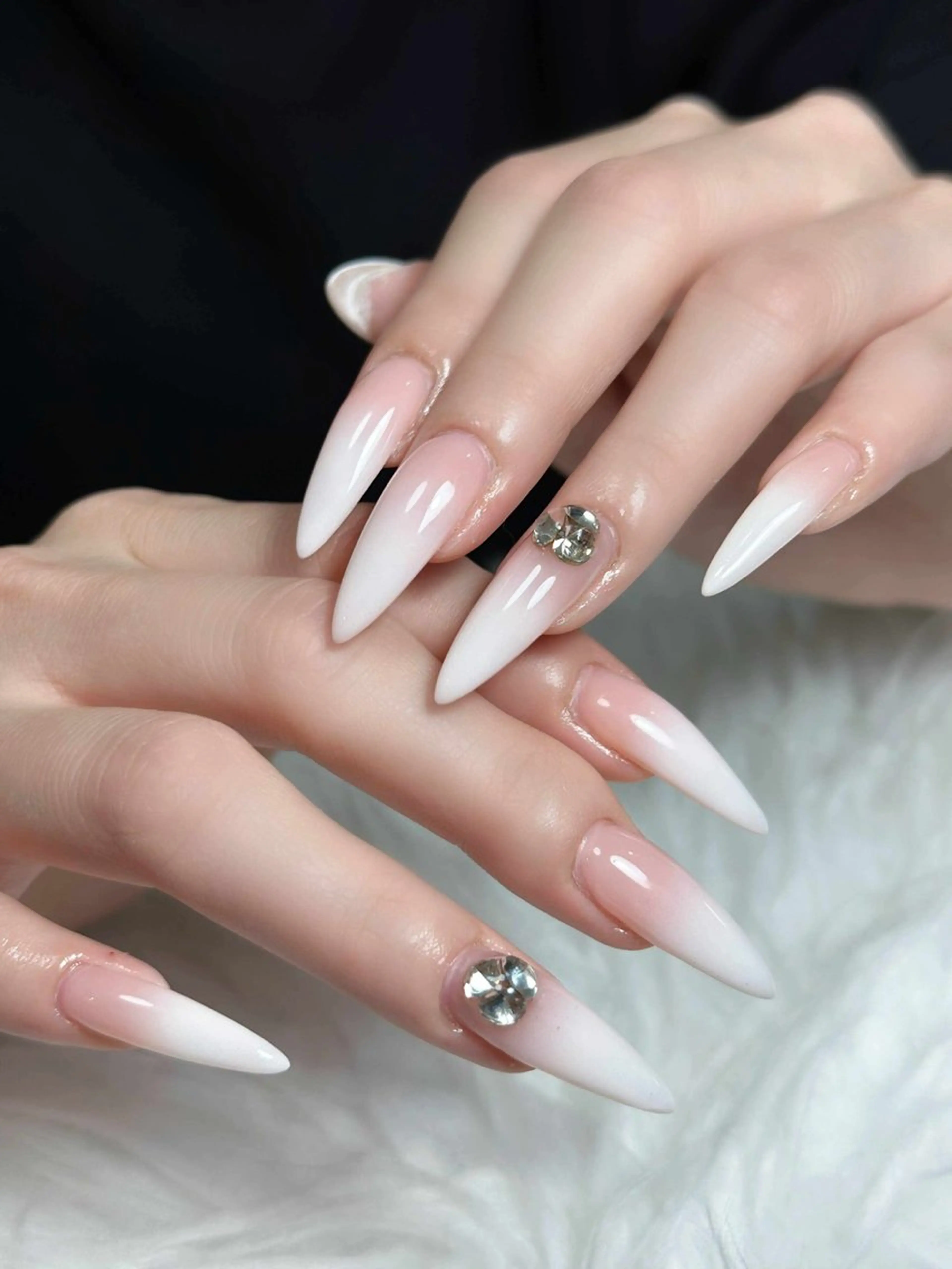 ネイル オーロラネイル ボルドー ブラウン 氷ネイル・うるうるネイル キラキラネイル ハンドネイル Julli NailStudioのネイルデザイン