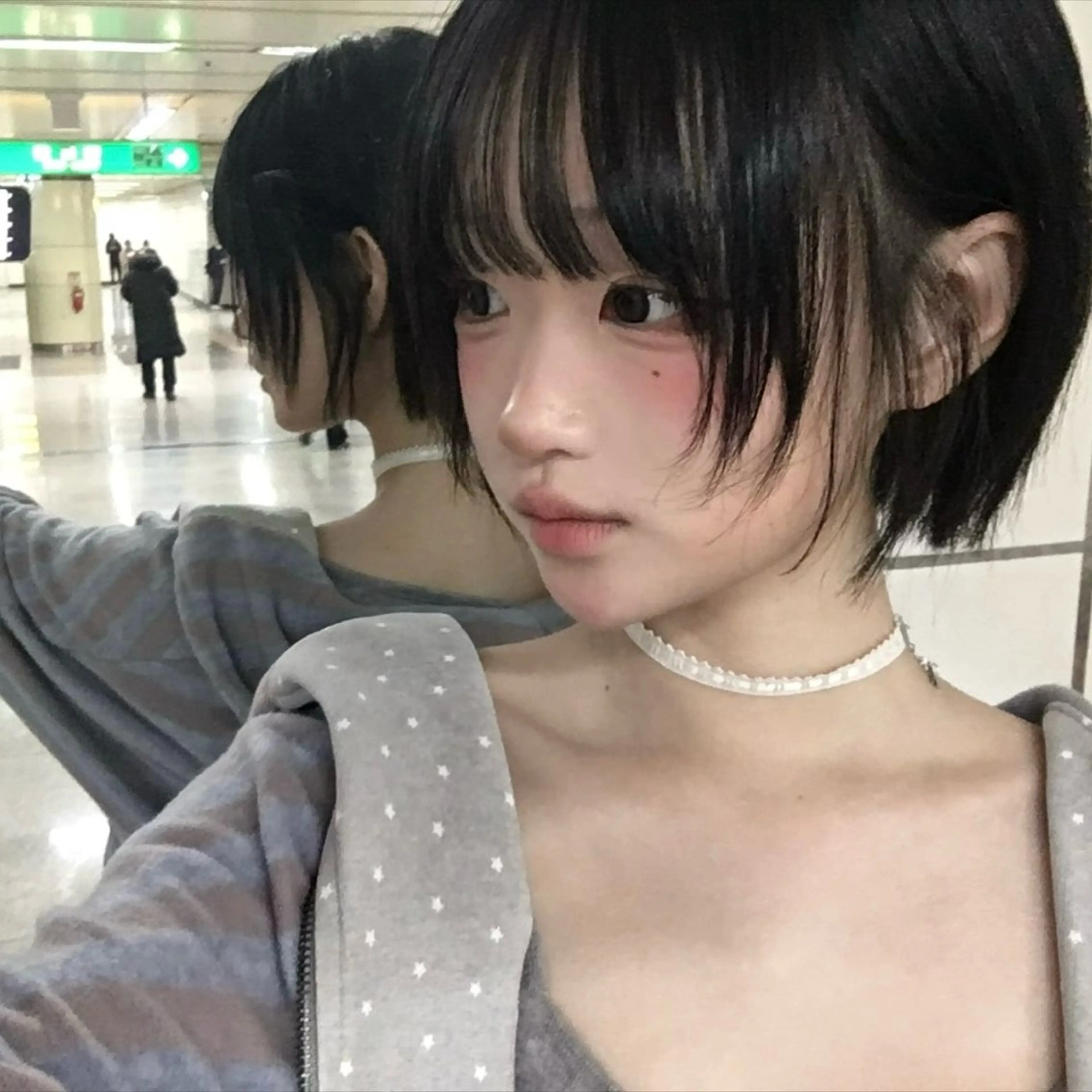 ショート カラー Ayaka🖤 ブリーチなしカラーのヘアスタイル