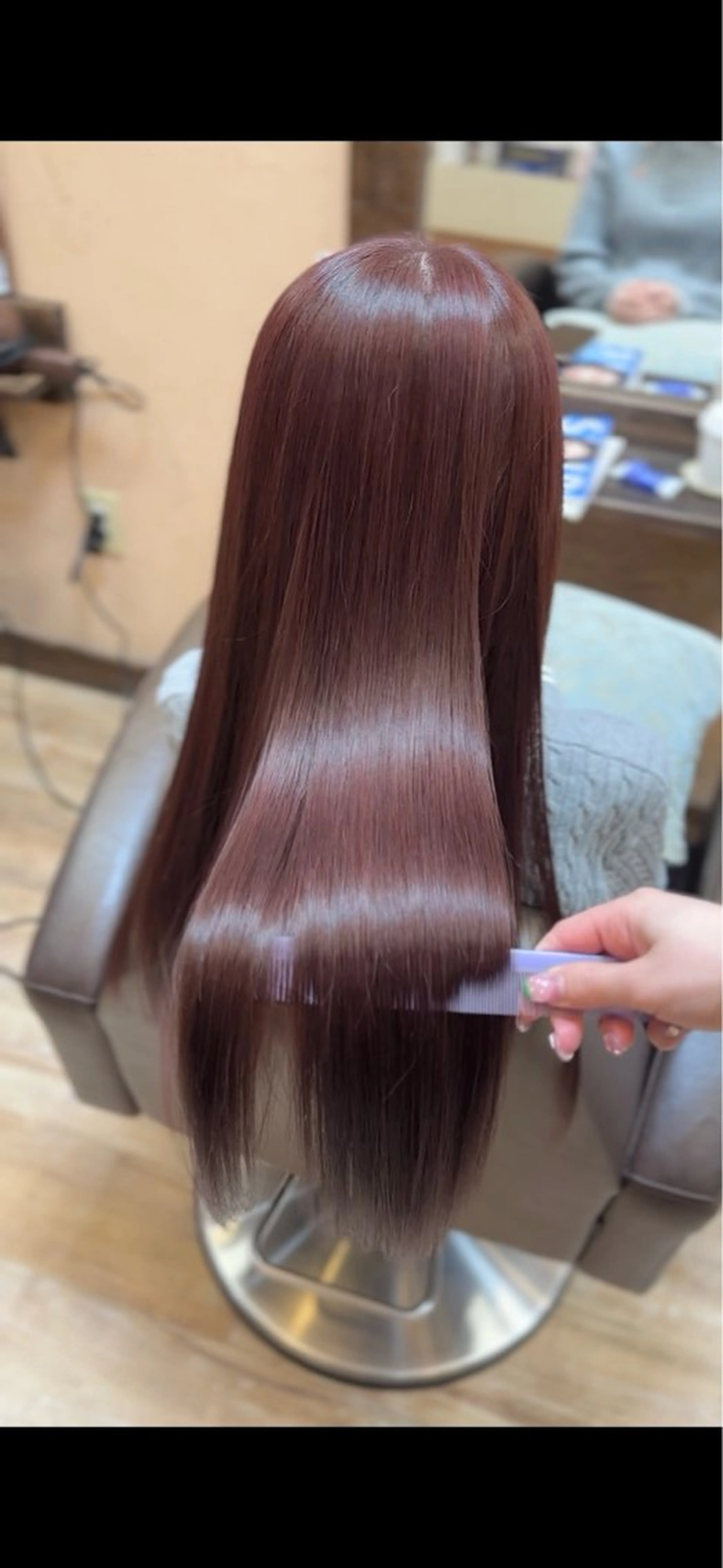 ロング カラー ブリーチ🩵レイヤー Maho🐻‍❄️のヘアスタイル