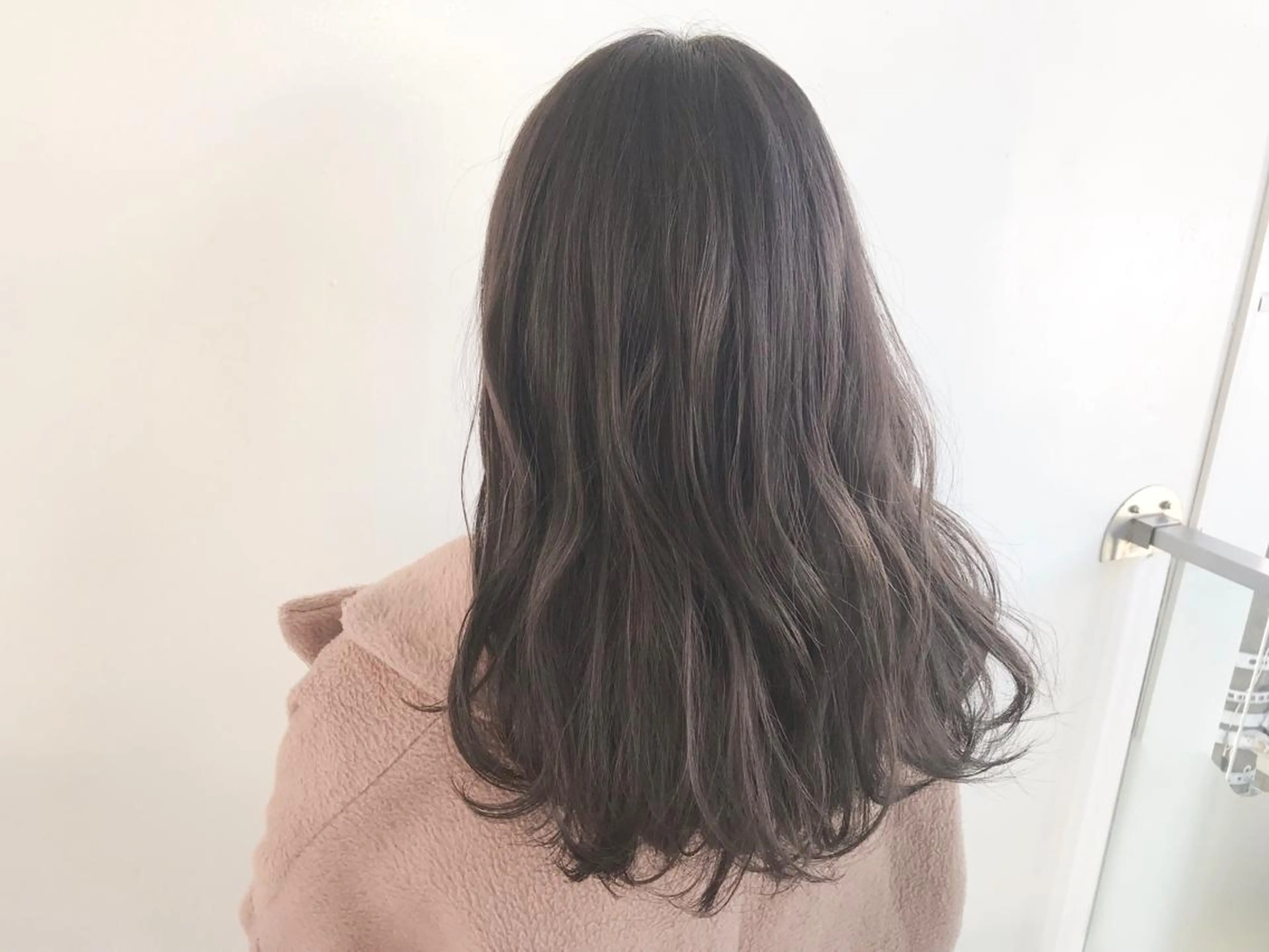 ロング カラー ショート/レイヤー なら石井知希のヘアスタイル