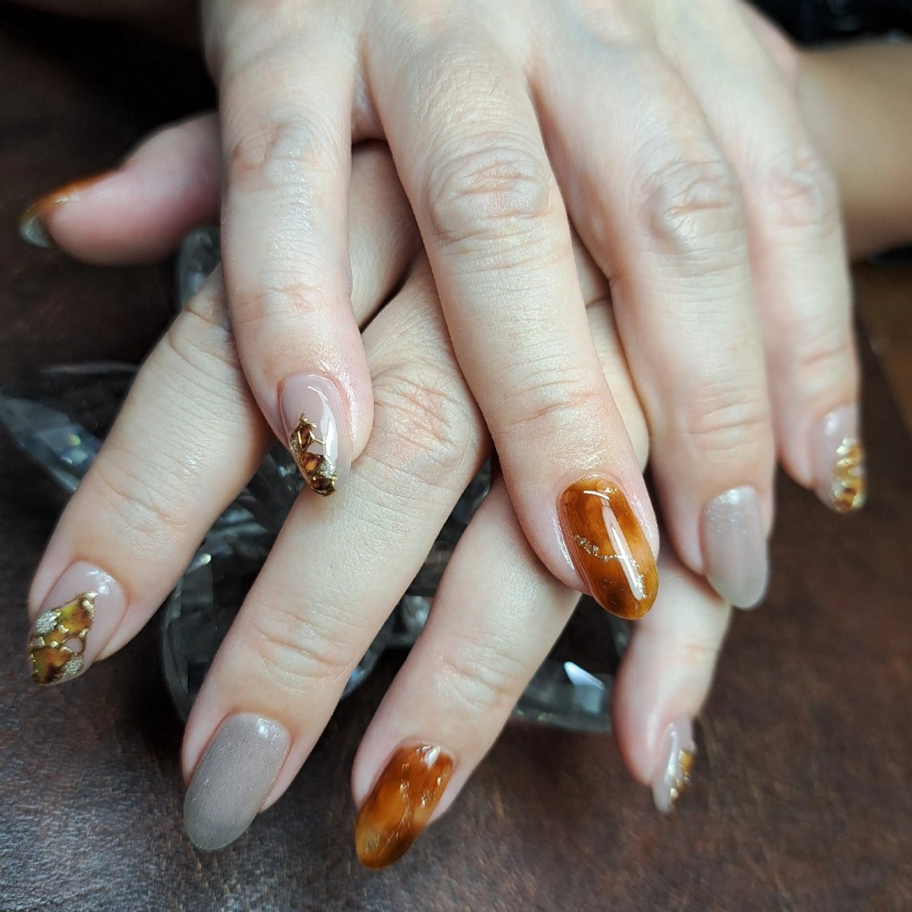 ネイル べっ甲ネイル HAYASHI  Nのネイルデザイン