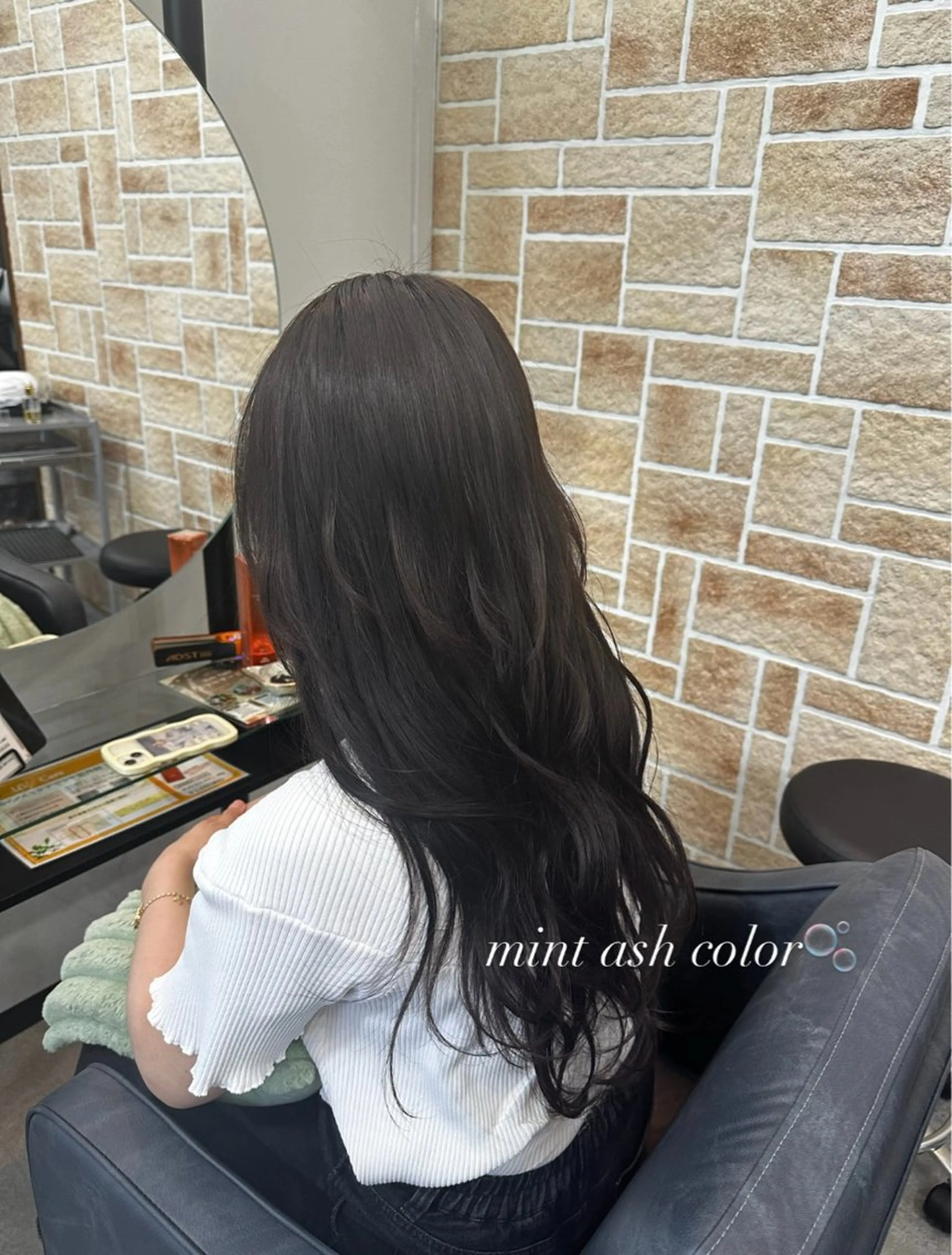 ロング カラー 透明感カラー ヘアカラー 栗谷 竜希のヘアスタイル