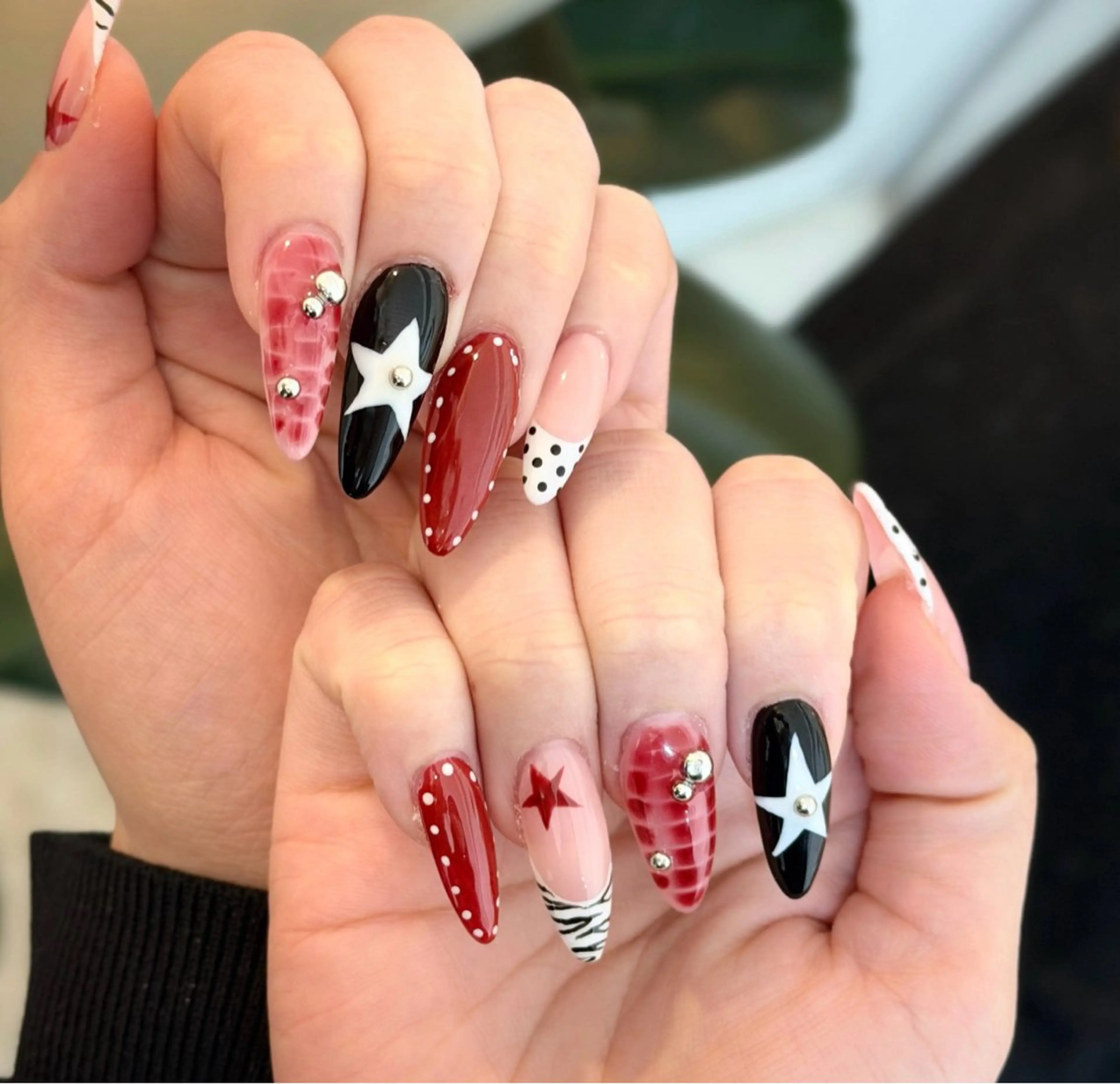 ネイル 長さ出し フレンチネイル 韓国ネイル レース マグネットネイル 波 なみのネイルデザイン