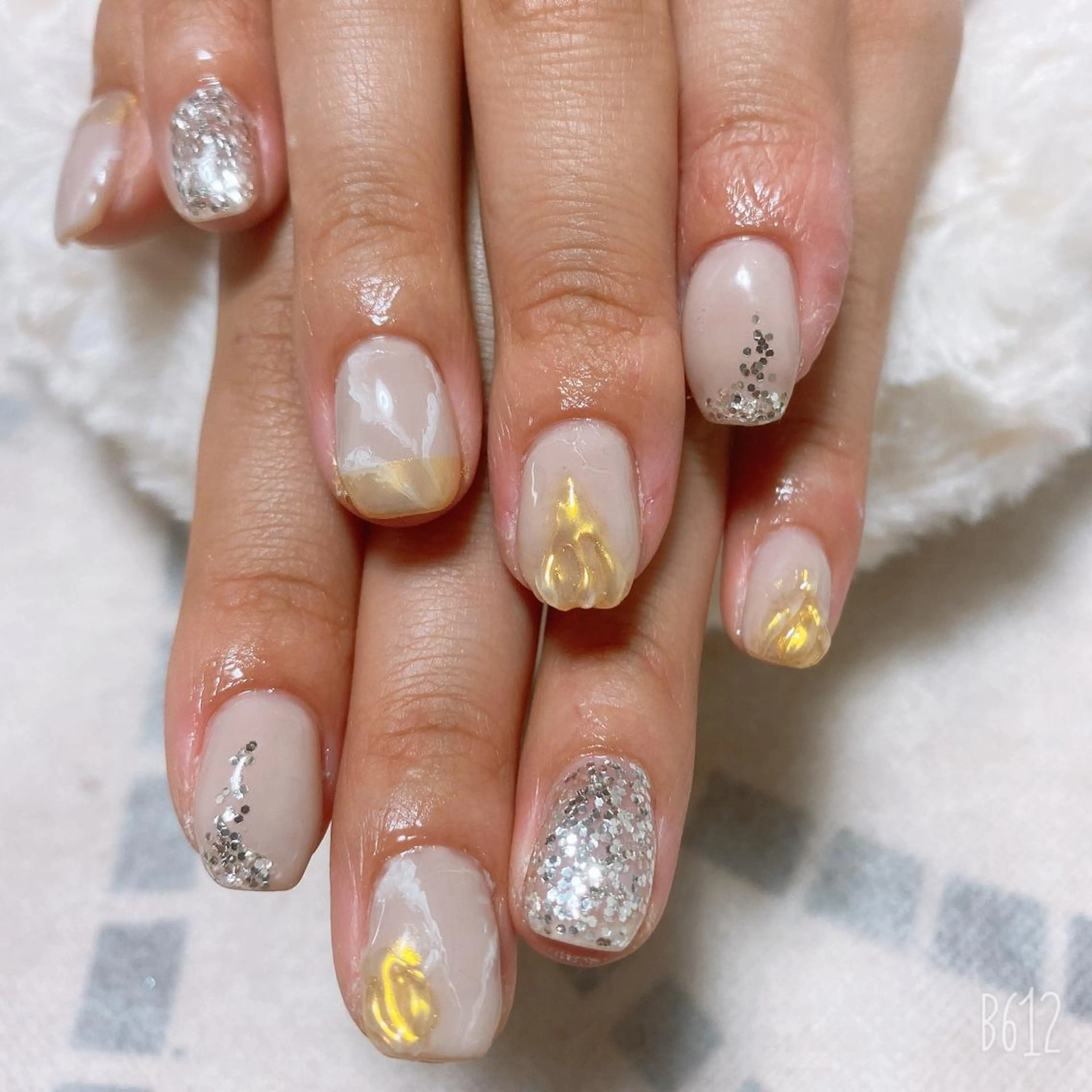 ネイル The Best Beauty受付担当のヘアスタイル